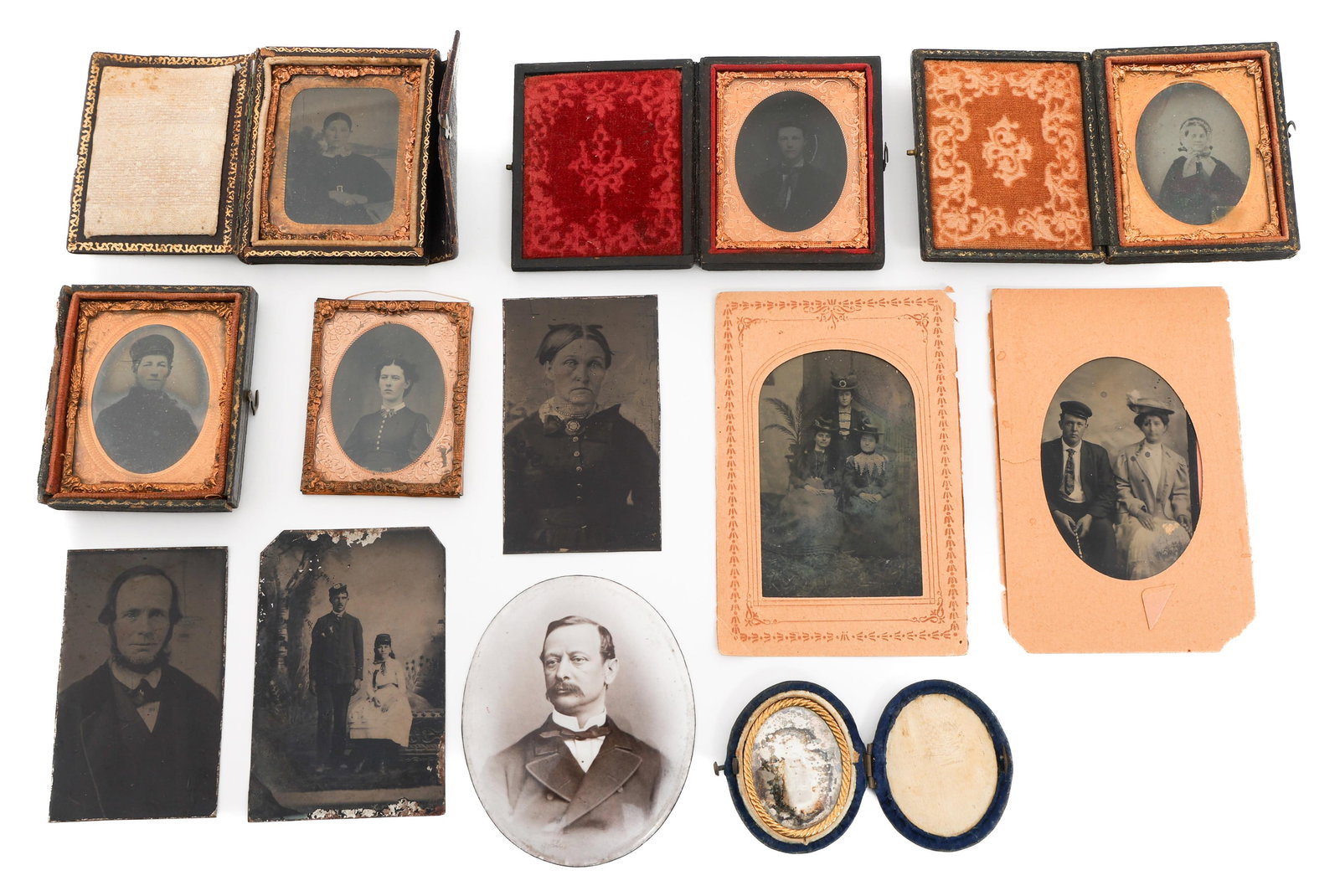 19th C. US DAGUERREO, AMBRO & TINTYPE PHOTOGRAPHS: 19th C. US DAGUERREO, AMBRO & TINTYPE PHOTOGRAPHS 19th Century Daguerreotype, Ambrotype and Tintype Photographs. (1) Daguerreotype of Young Man. Oval case. (3) Ambrotype. Includes two young men and a