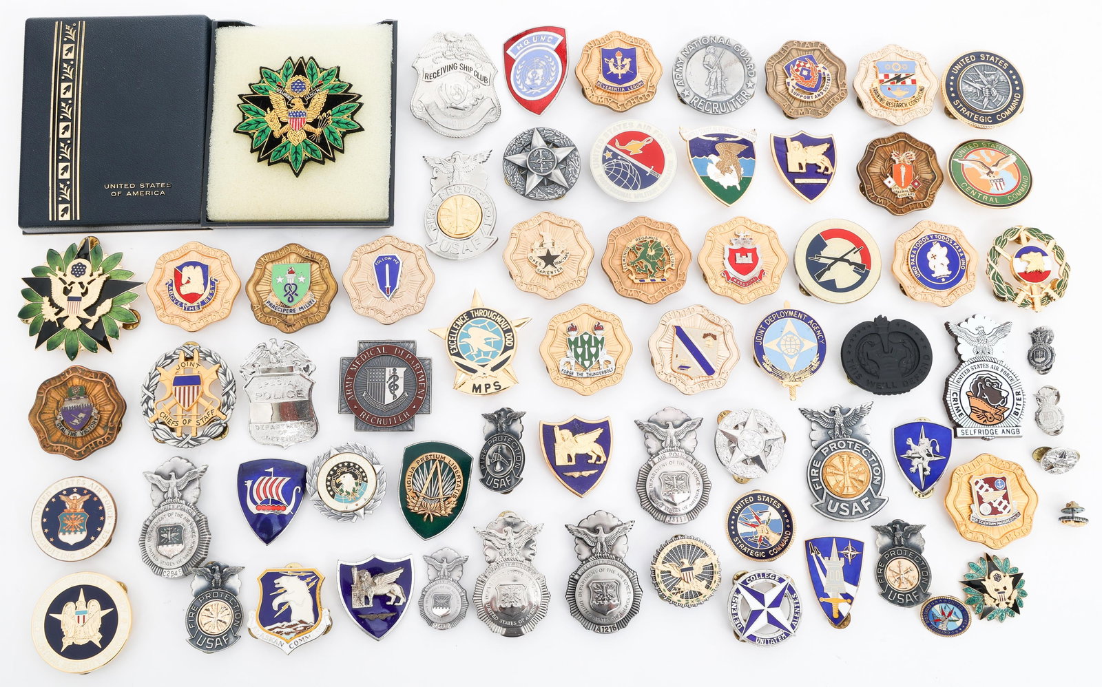 COLD WAR US ARMED FORCES BREAST BADGES (1 of 16)