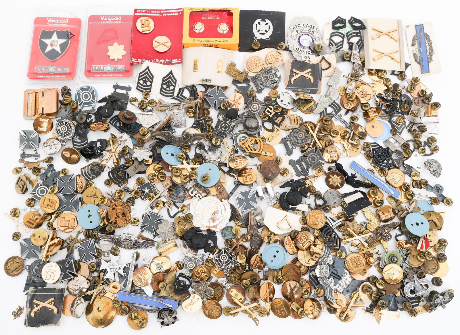 WWII - COLD WAR INSIGNIA & METAL BADGES LOT (1 of 17)