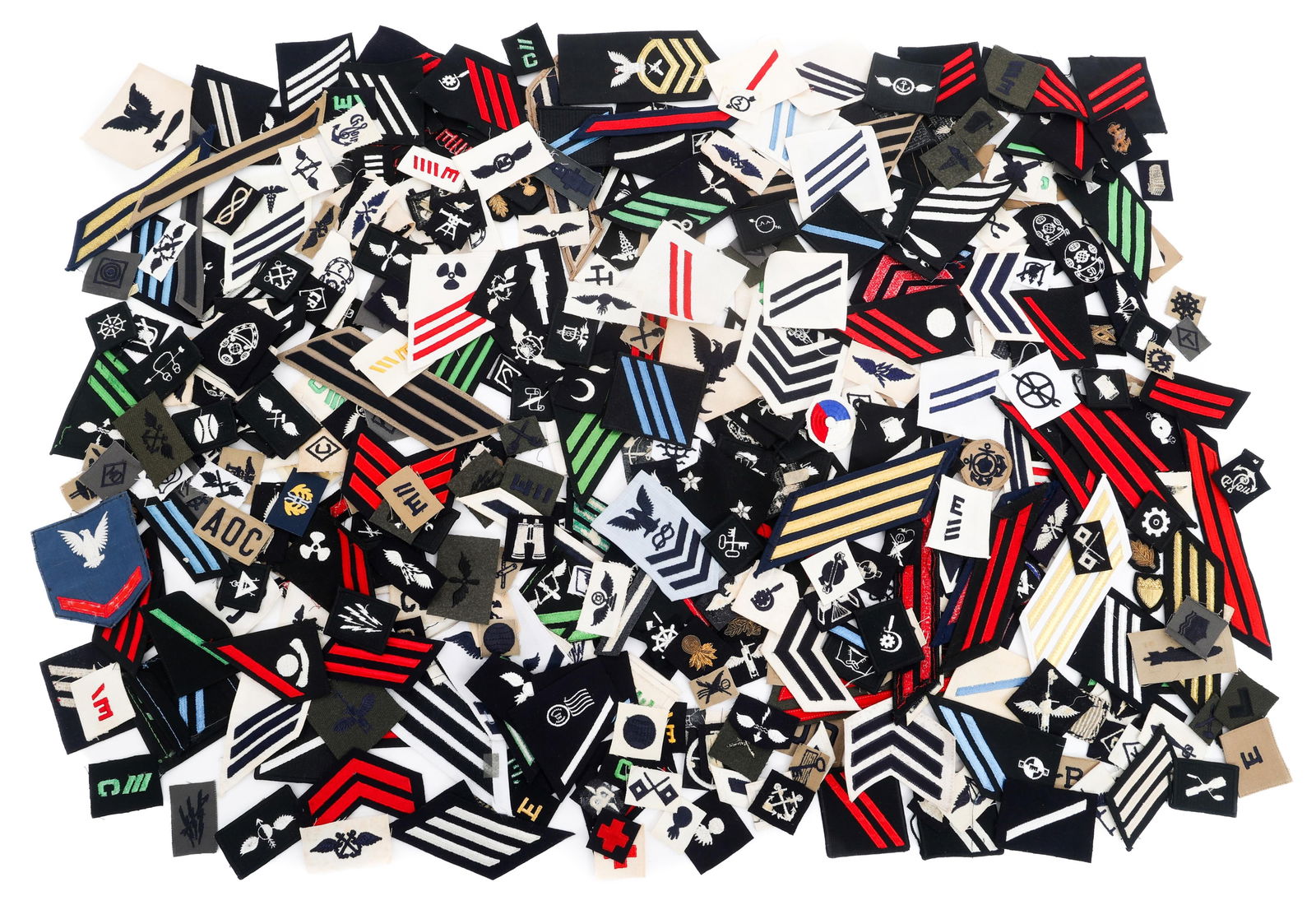 COLD WAR USN RANKS, RATES & INSIGNIA: COLD WAR USN RANKS, RATES & INSIGNIA Cold War US Navy Specialist Insignia. Includes various ranks, service stripes and ratings. Weight: 2 lbs