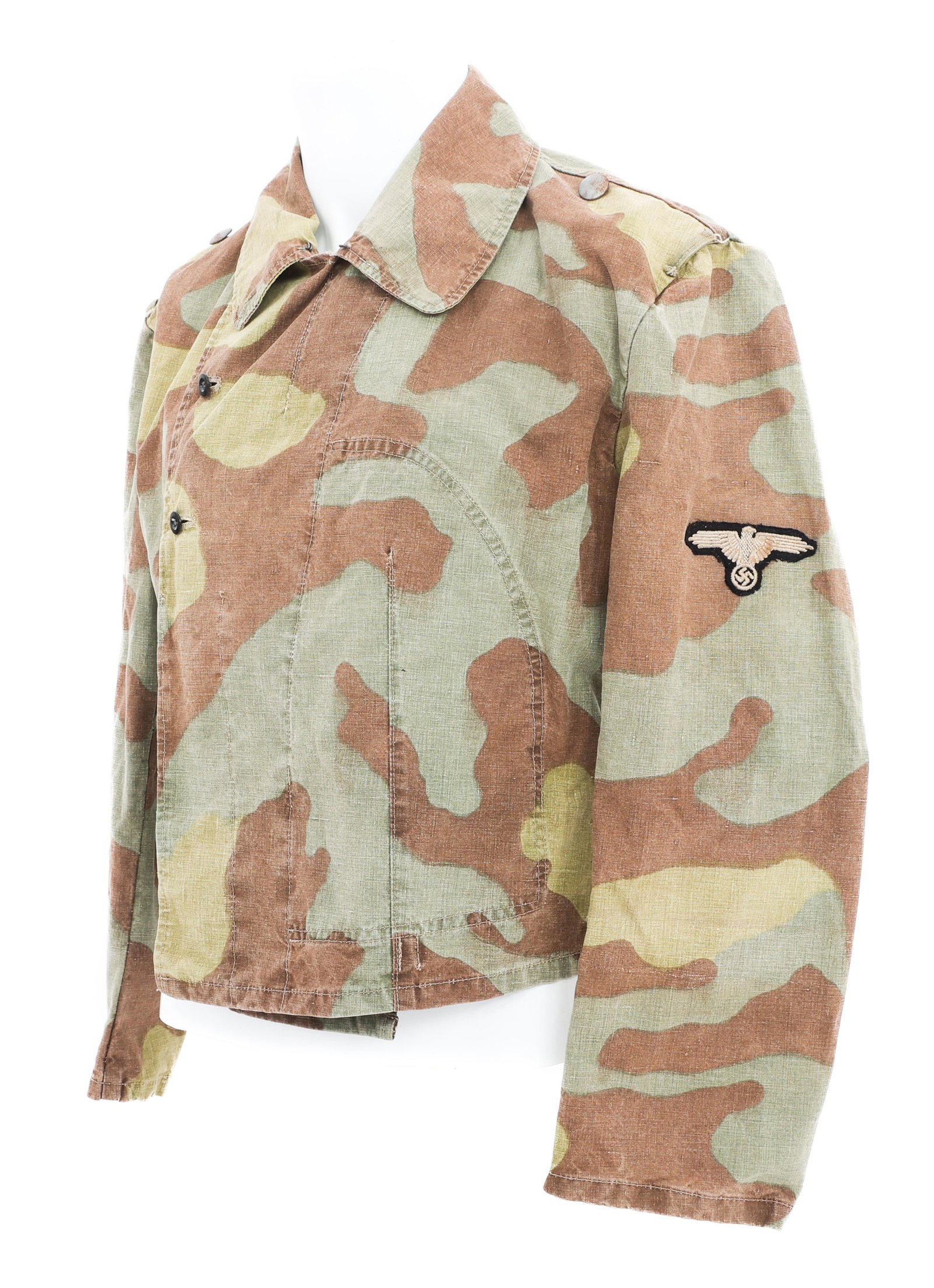 WWII GERMAN SS PANZER ITALIAN M29 CAMOUFLAGE WRAP: WWII GERMAN SS PANZER ITALIAN M29 CAMOUFLAGE WRAP WWII German Italian M29 Camouflage SS Panzer Wrap. Italian M29 camouflage water-repellent cotton construction. SS eagle sleeve patch. Stamps present,