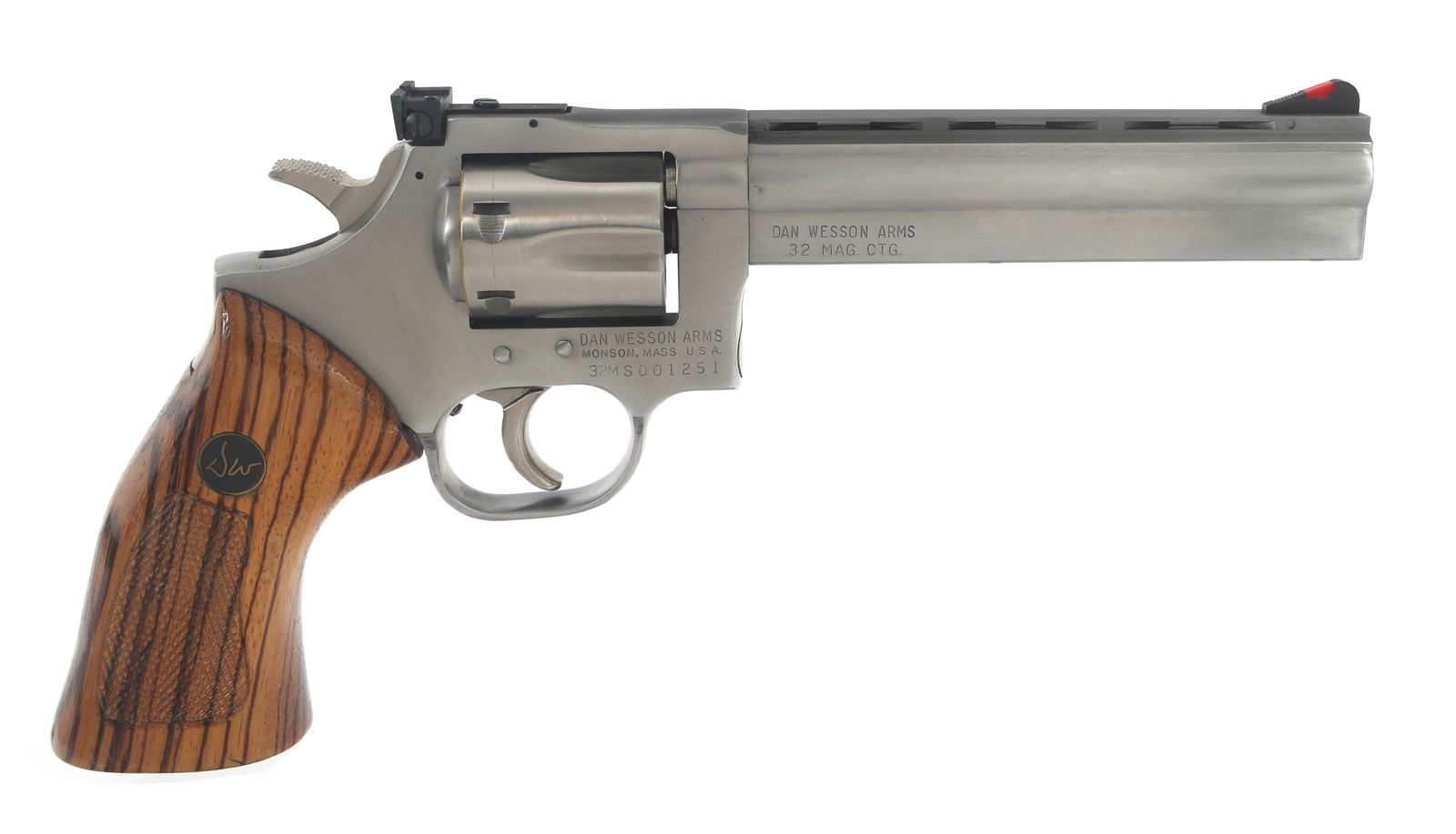 DAN WESSON MODEL 732 .32 MAG CALIBER REVOLVER: DAN WESSON MODEL 732 .32 MAG CALIBER REVOLVER Dan Wesson Model 732 .32 H&R magnum caliber DA revolver. Matte stainless finish. Red ramp front sight with adjustable rear sight. Checkered wood grips wit