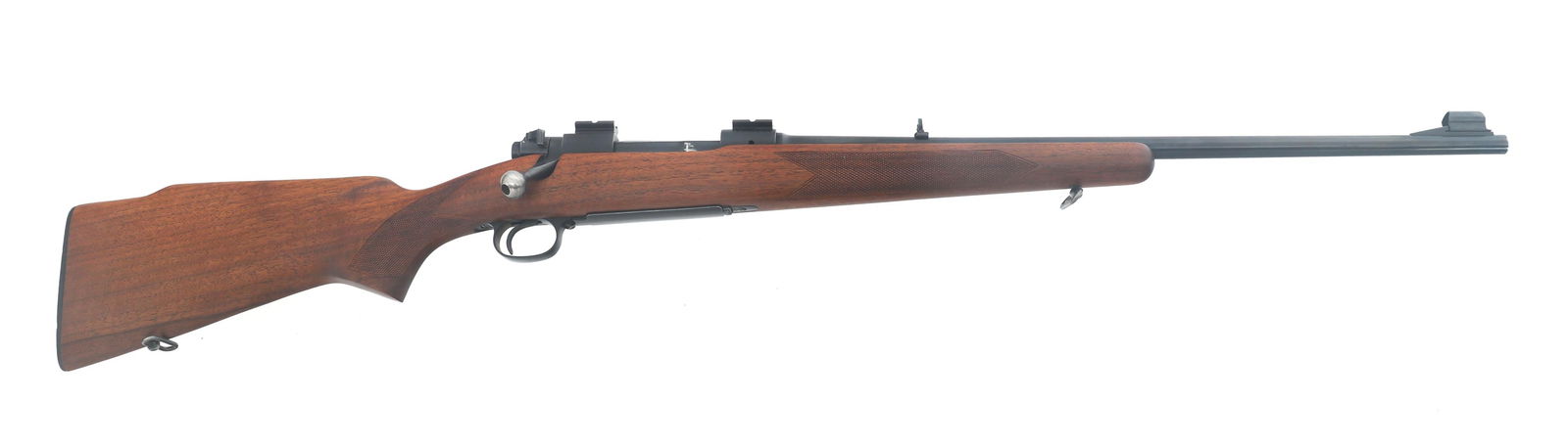 WINCHESTER MODEL 70 .30-06 CALIBER RIFLE: WINCHESTER MODEL 70 .30-06 CALIBER RIFLE Winchester Model 70 Featherweight .30-06 caliber bolt action rifle. Blued finish. Matching numbers on receiver and bolt. Hooded front sight. Adjustable rear si