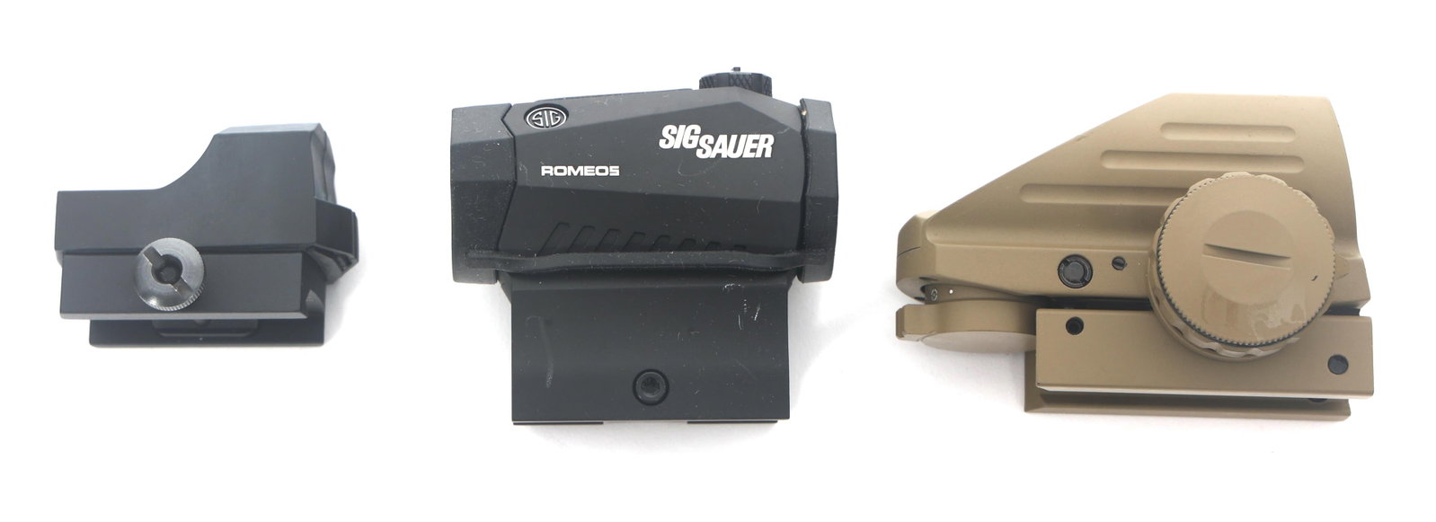 SIG SAUER, DDHT AND ADE RED DOT REFLEX SIGHTS: SIG SAUER, DDHT AND ADE RED DOT REFLEX SIGHTS Sig Sauer, DDHT and ADE Red Dot reflex sights. A) Sig Sauer Model Romeo 5 Red Dot reflex sight. B) DDHT-T Model X000Y83T8T Red Dot reflex sight. Two batte
