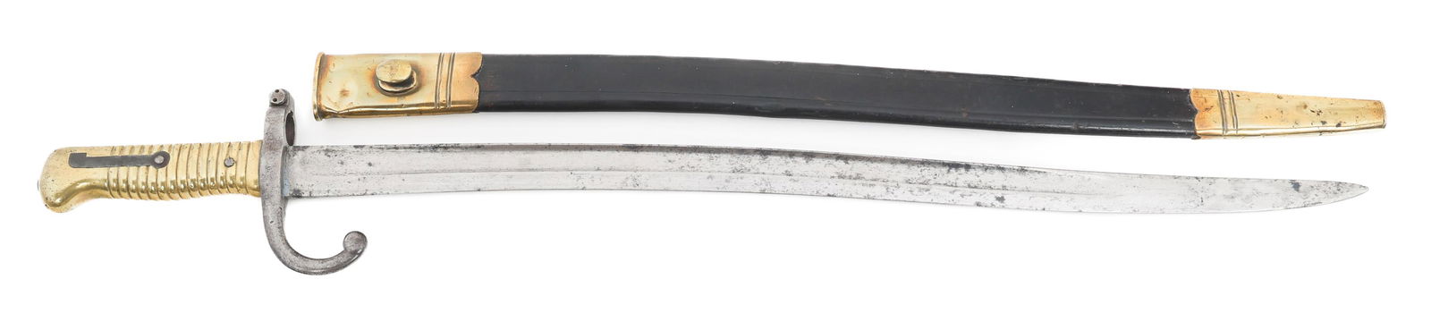 DUTCH M1873 1st PATTERN YATAGHAN BAYONET: DUTCH M1873 1st PATTERN YATAGHAN BAYONET Dutch M1873 1st Pattern Bayonet. Single edged, bright, yataghan blade with fuller. Maker marked by Alcoso. Steel hooked quillon guard with serial number. Brass