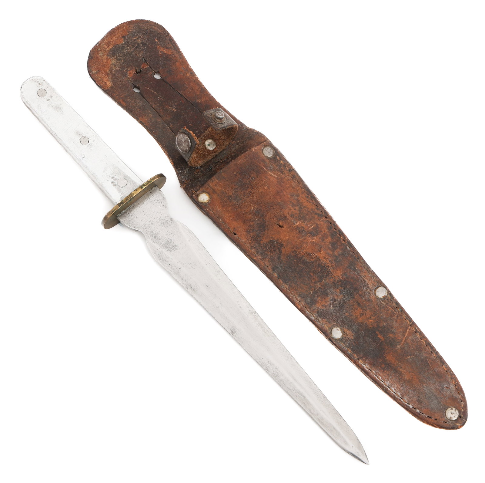 WWII AUSTRALIAN MADE US COMMANDO KNIFE: WWII AUSTRALIAN MADE US COMMANDO KNIFE WWII Australian Made US Commando Knife. Double edged, bright blade. "Commando" etched on the blade, "Made for Levinson's Radio 226 Pitt St. Sydney" etched on the