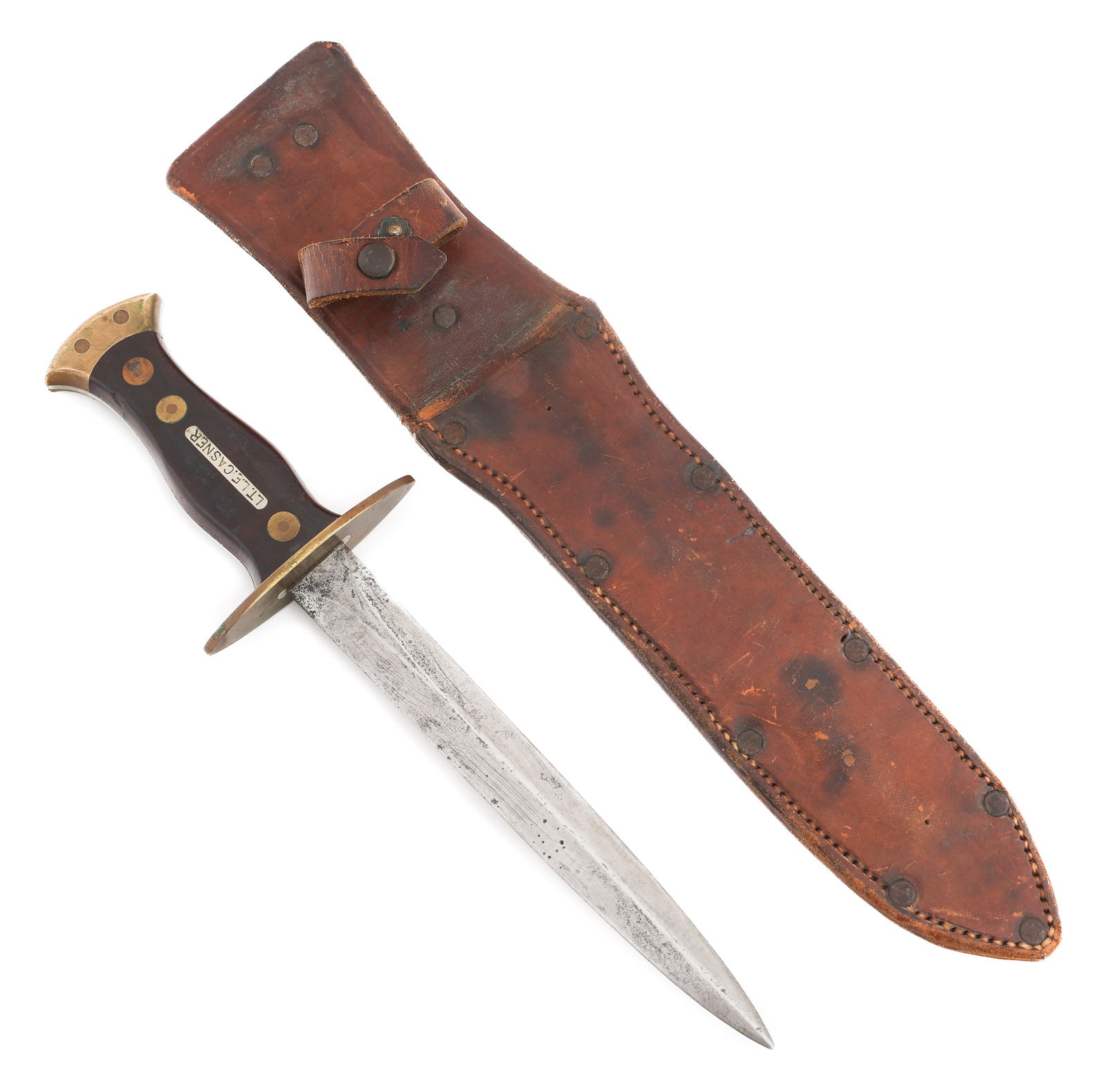 WWII MOONEY WARTHER US FIGHTING KNIFE - NAMED: WWII MOONEY WARTHER US FIGHTING KNIFE - NAMED Scarce WWII US Warther Made Fighting Knife. Named to Lt. L. E. Casner on one grip, with his service number 0-1183484 on the other. Double edged, bright bl