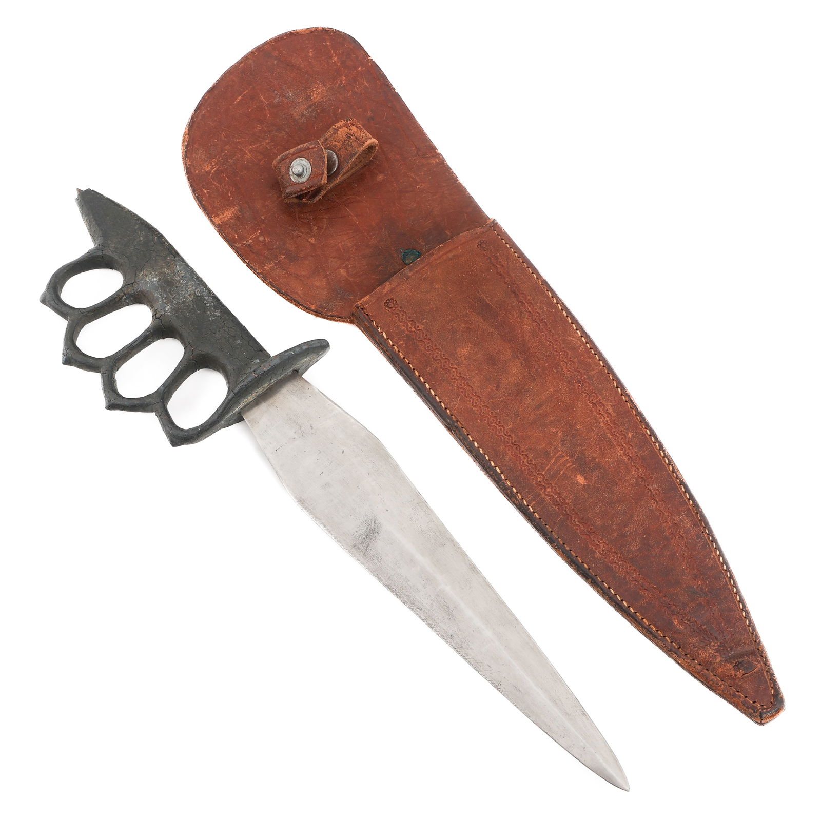 STELZIG 9" KNUCKLE KNIFE WITH SHEATH: STELZIG 9" KNUCKLE KNIFE WITH SHEATH Stelzig Knuckle Knife with Stelzig Sheath. Double edged, bright blade with elongated diamond profile. Steel hilt with knuckle guard and metal coating. Original lea