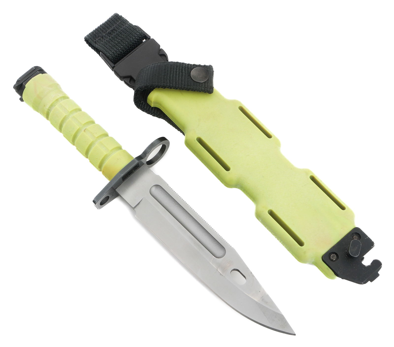 US NAVY PROTOTYPE PHROBIS III M9 BAYONET: US NAVY PROTOTYPE PHROBIS III M9 BAYONET US Navy Prototype Phrobis III M9 Bayonet. Single edged, parkerized blade with sawback spine and fuller on one side of the blade. M9 PHROBIS III U.S.A. PAT. PEN