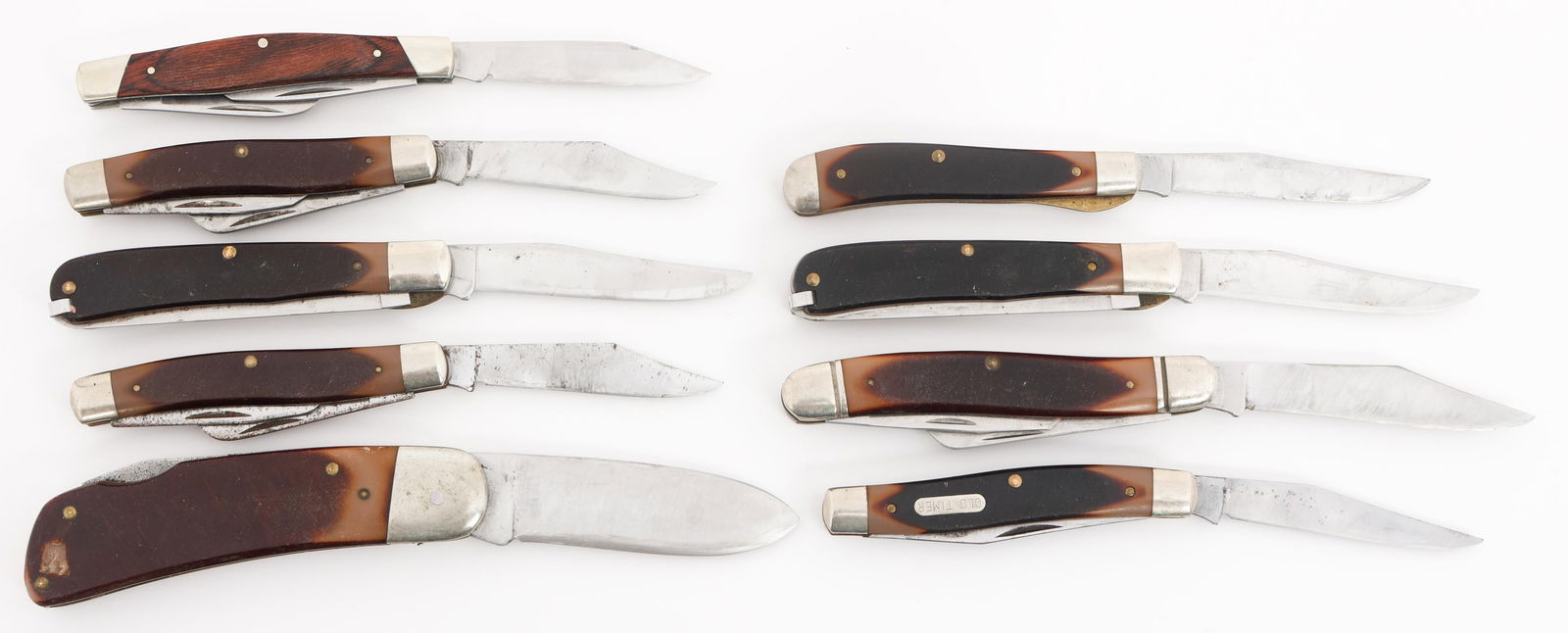 SCHRADE & BUCK FOLDING POCKET KNIVES: SCHRADE & BUCK FOLDING POCKET KNIVES Folding Pocket Knives. (8) Schrade Old Timer. (1) Buck 371. Blade Length: 3" to 3 3/8" Total Length: 6 7/8" to 8"