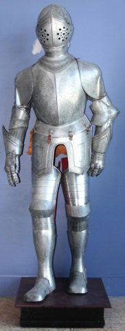16TH C SPANISH SUIT OF ARMOR REPRODUCTION: 16TH C SPANISH SUIT OF ARMOR REPRODUCTION Full 16th century Spanish Suit of Armor reproduction for decoration or display. Completely assembled via twisting tabs to stand freely mounted on square wood