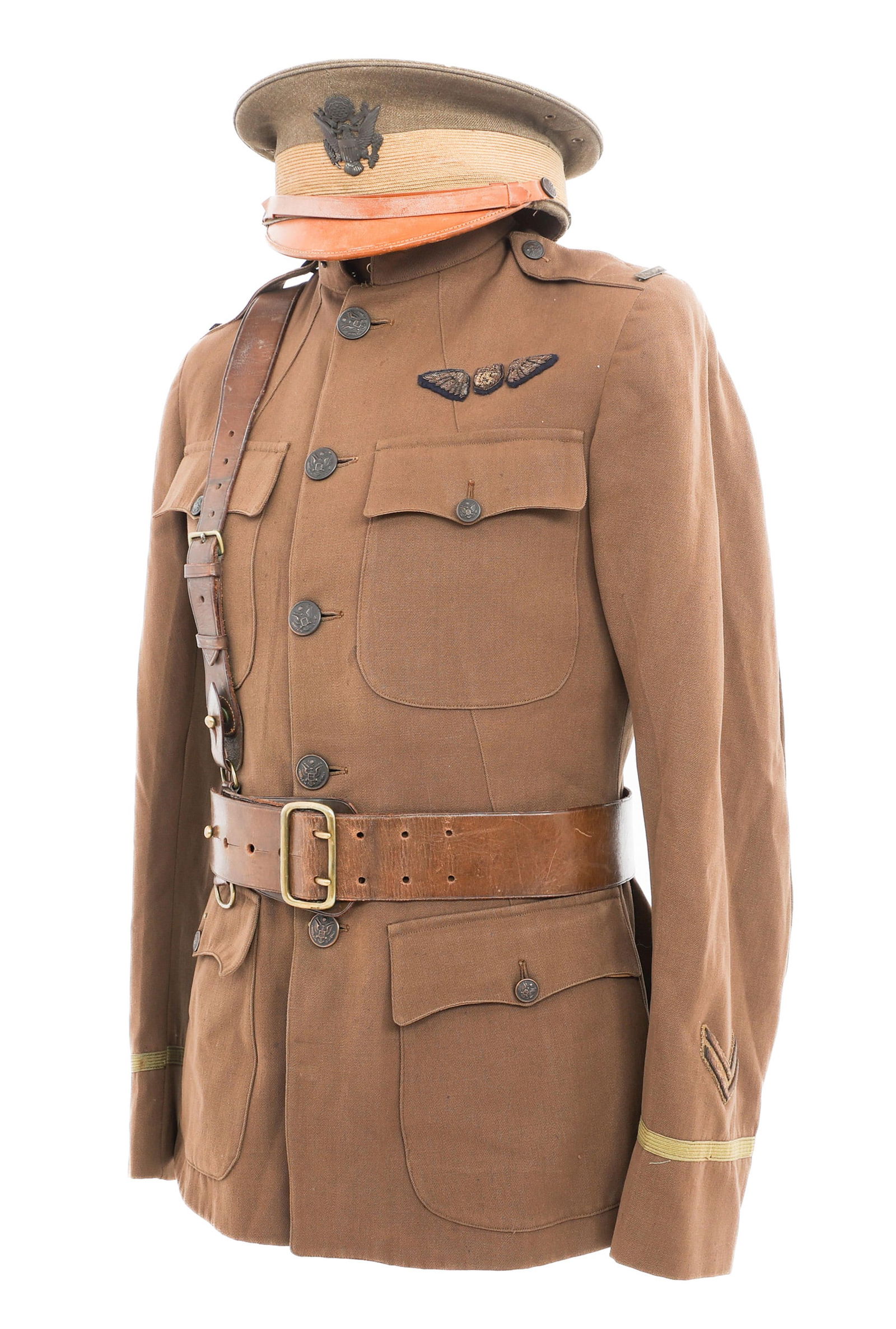 WWI US ARMY AIR SERVICE NAMED PILOT UNIFORM: WWI US ARMY AIR SERVICE NAMED PILOT UNIFORM WWI US Army Air Service Lieutenant Pilot Uniform. Named to Walter H Parker of the 94th Aero Corps. (1) M1910 Officer Visor Cap. Leather visor, chinstrap and