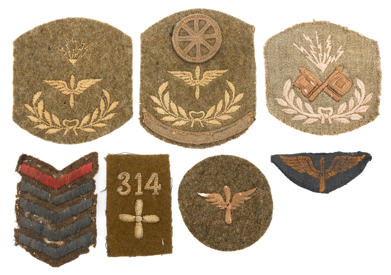 WWI US AIR CORPS SPECIALIST & PILOT PATCHES: WWI US AIR CORPS SPECIALIST & PILOT PATCHES WWI US Air Corps Specialist Patches. (1) Air Corps Sr. Electrician. (1) Signal Corps Electrician. (1) Air Corps Wagoner. (1) 314th Aero Squadron. Bullion on