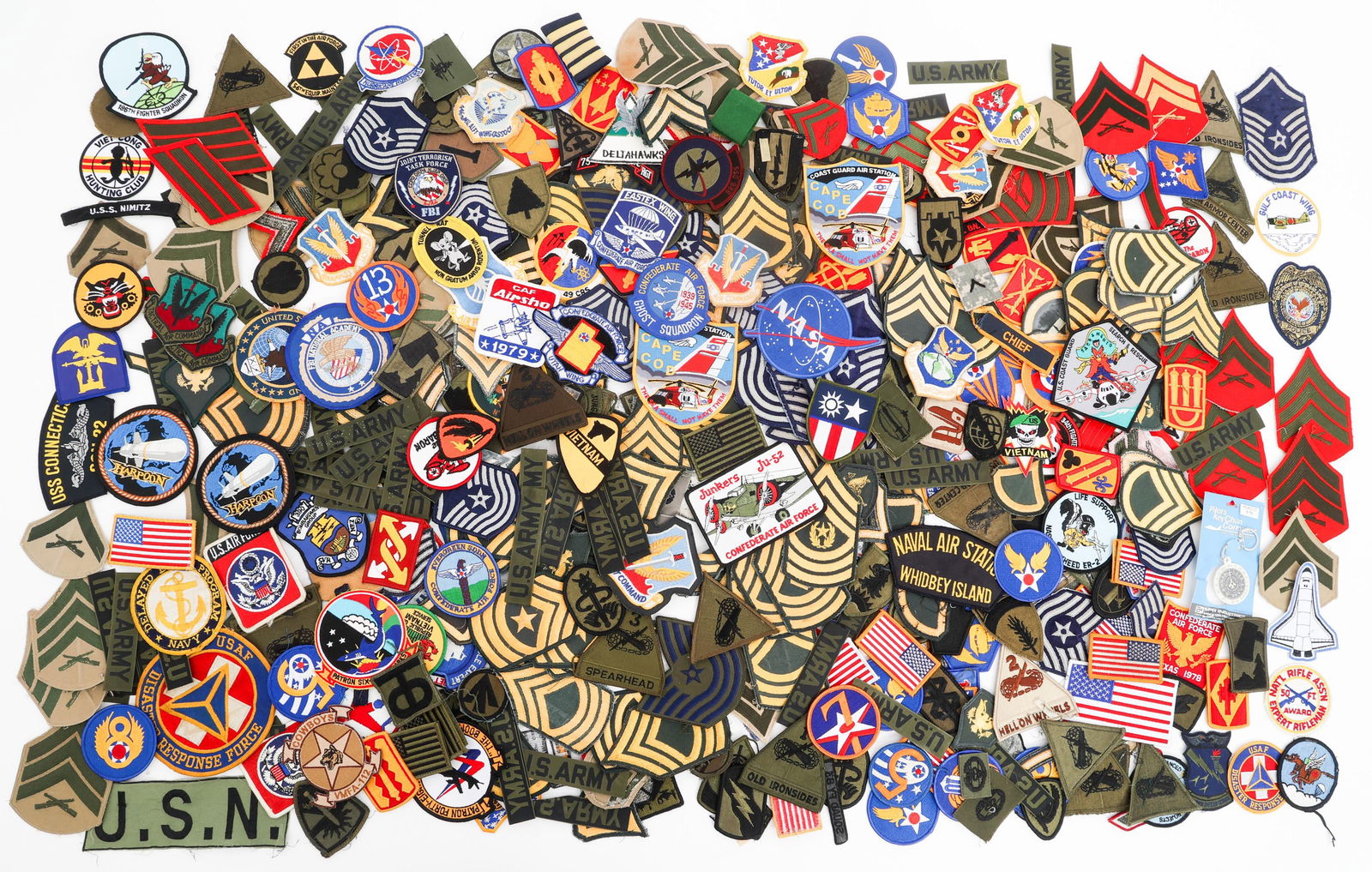 COLD WAR - CURRENT US INSIGNIA & CIVILIAN PATCHES: COLD WAR - CURRENT US INSIGNIA & CIVILIAN PATCHES Cold War - Current US Armed Forces and Civilian Patches. Includes rank insignia and patches from the US Coast Guard, Army, Air Force, Marines, Confede