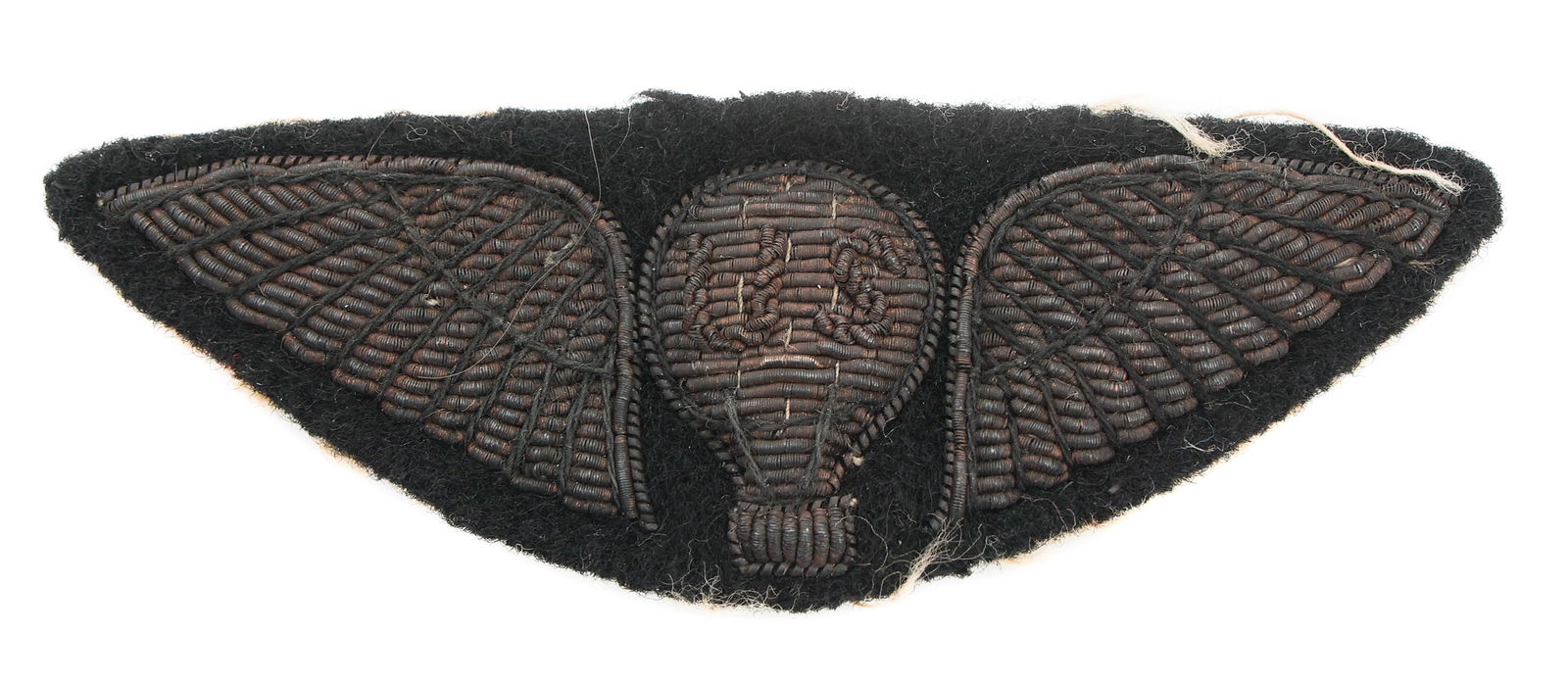 WWI US AIR CORPS BALLOON PILOT 3" BULLION WINGS: WWI US AIR CORPS BALLOON PILOT 3" BULLION WINGS WWI US Army Air Corps Balloon Pilot Balloon Wings. Heavy Bullion thread on felt. Size: 3"