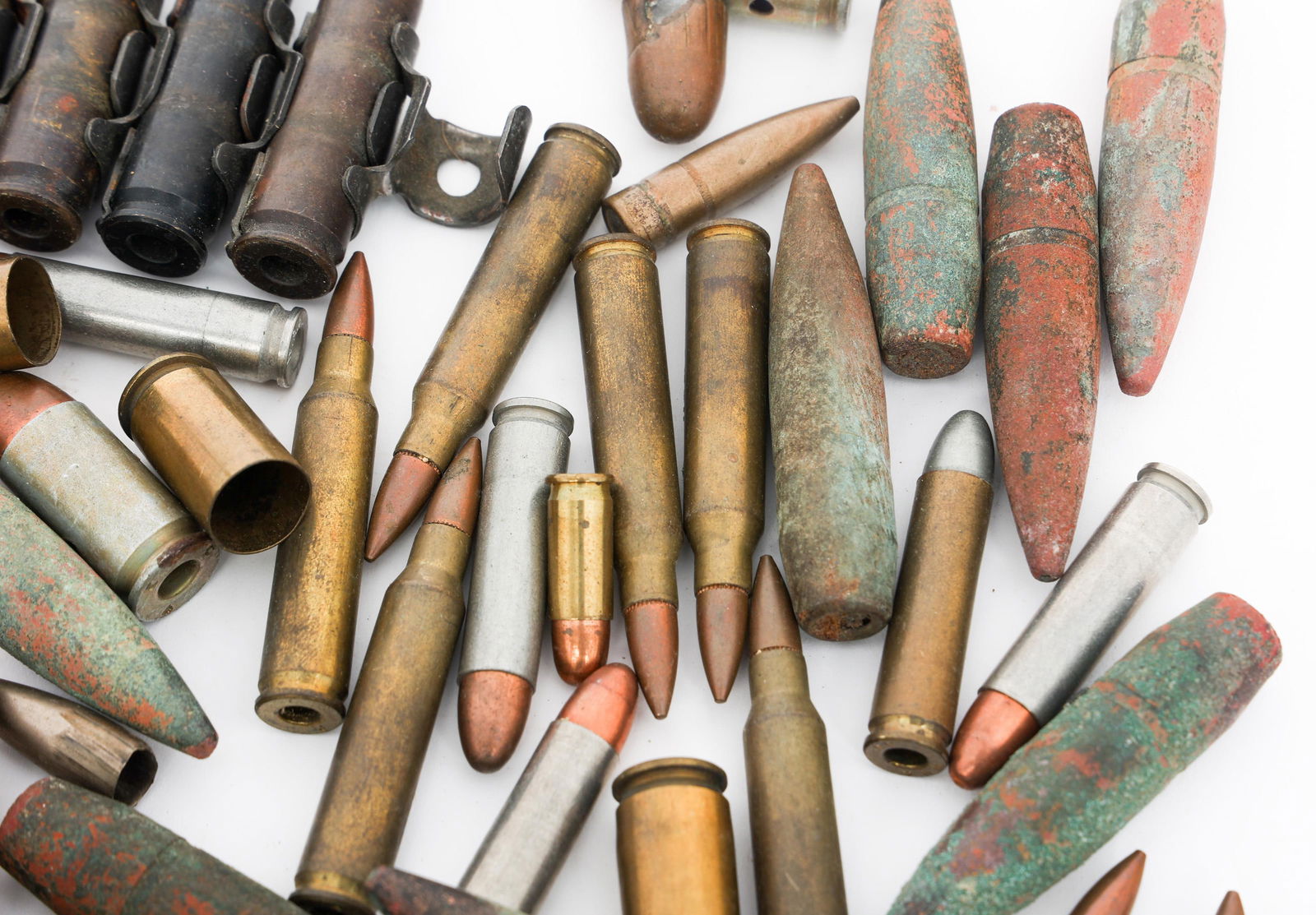 US ARMED FORCES AMMUNITION - 12