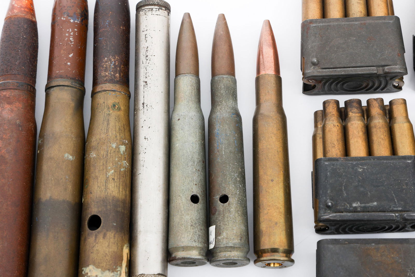 US ARMED FORCES AMMUNITION - 6