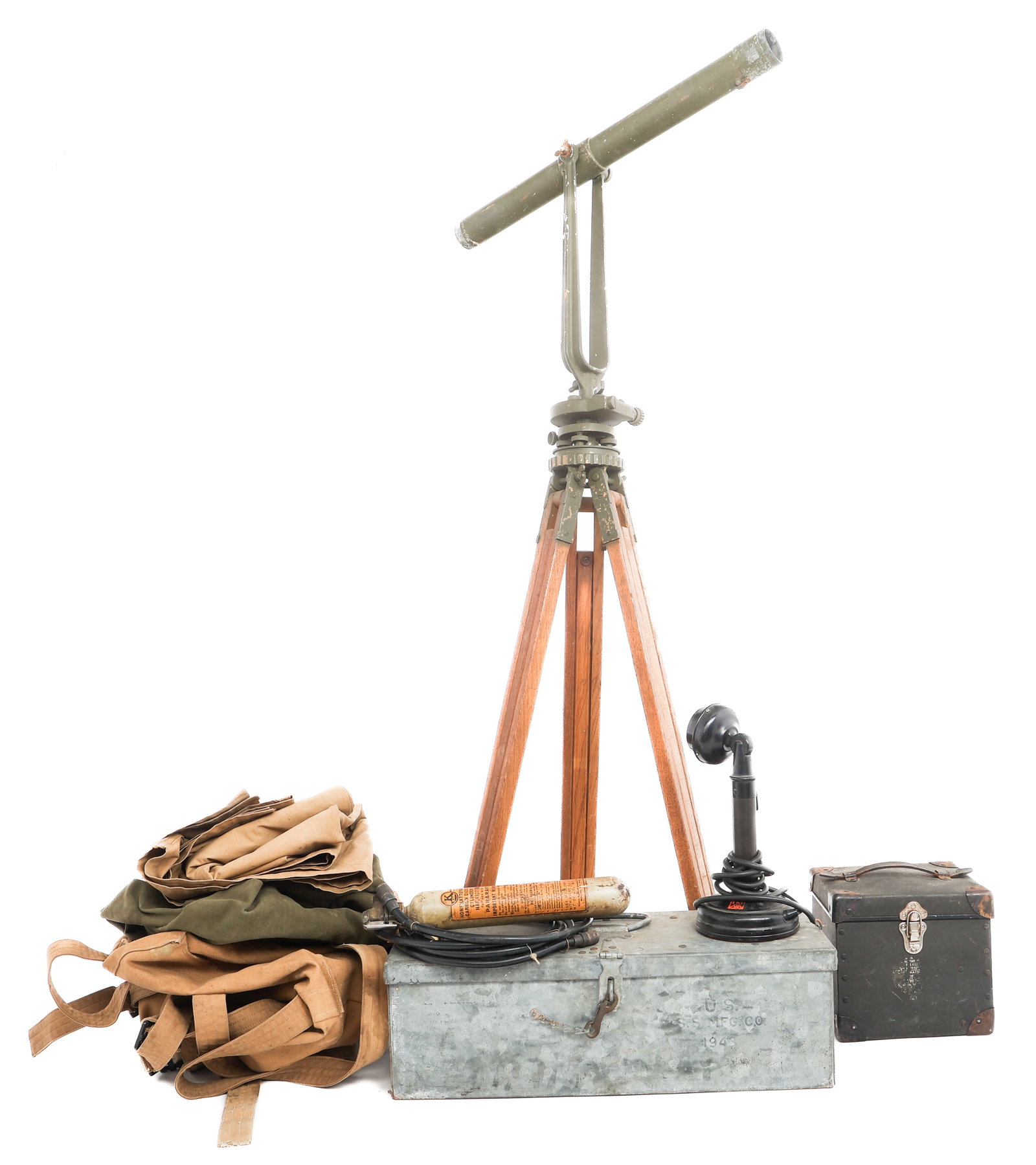 WWI - WWII US ARMED FORCES TELESCOPE & FIELD GEAR (1 of 20)