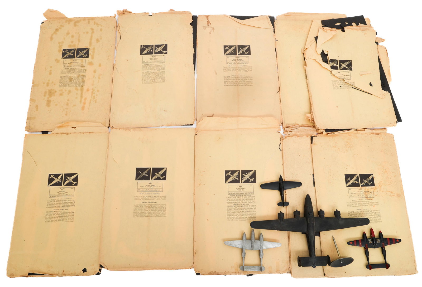WWII US TRAINING & SILHOUETTE MODEL PLANES & KITS (1 of 11)