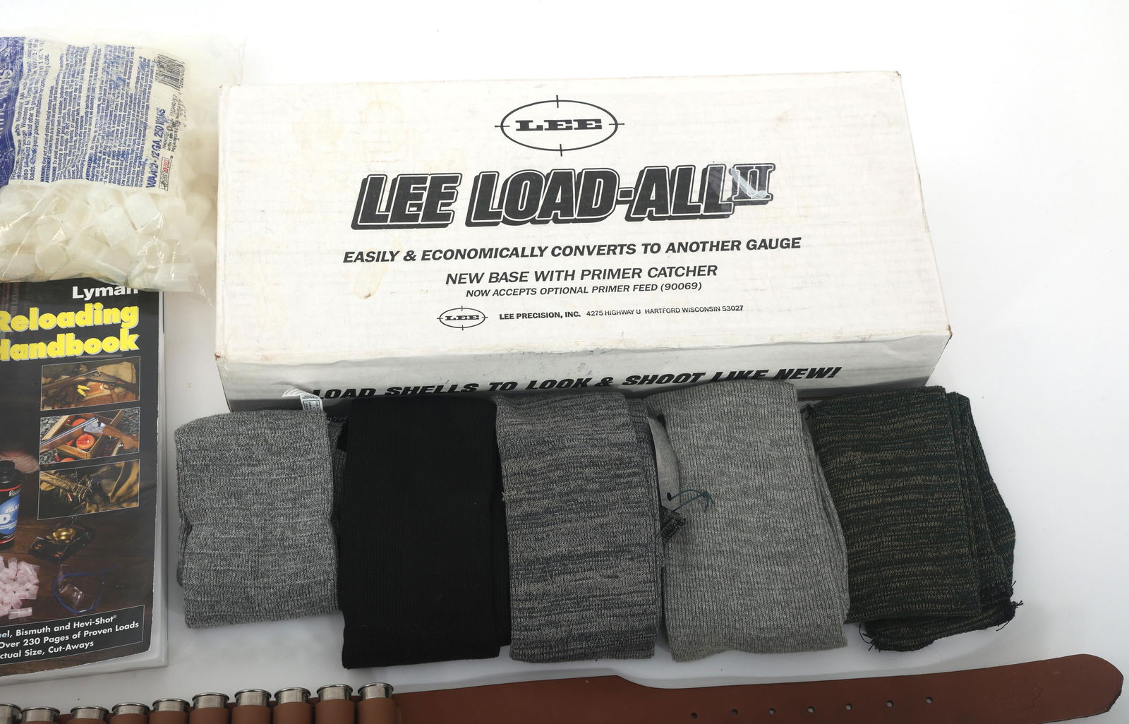 SHOTGUN SHELL RELOADING EQUIPMENT - 3