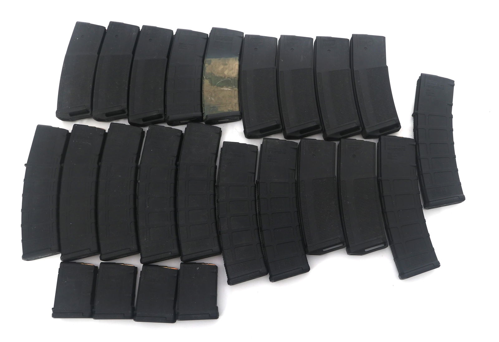 AR / M4 RIFLE MAGAZINES & AMMUNITION - 22 POUNDS (1 of 3)