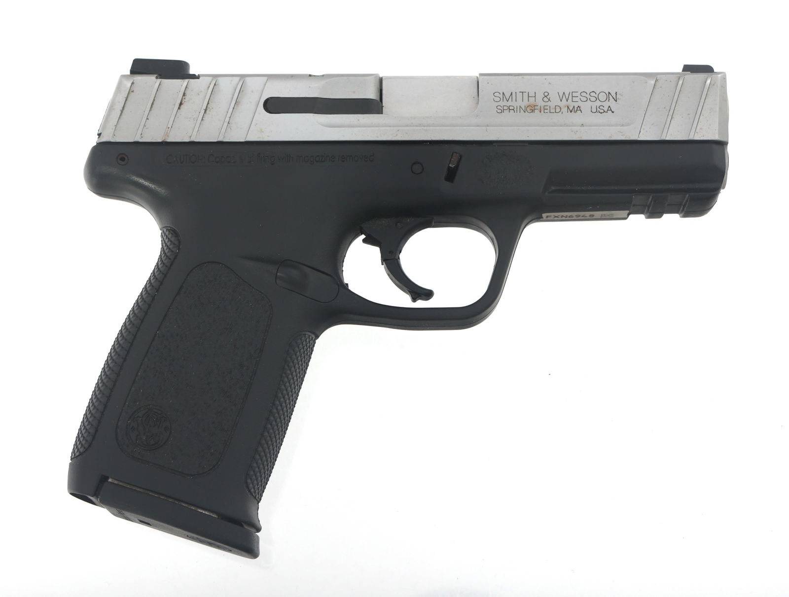 SMITH & WESSON MODEL SD40VE .40 S&W CALIBER PISTOL (1 of 13)