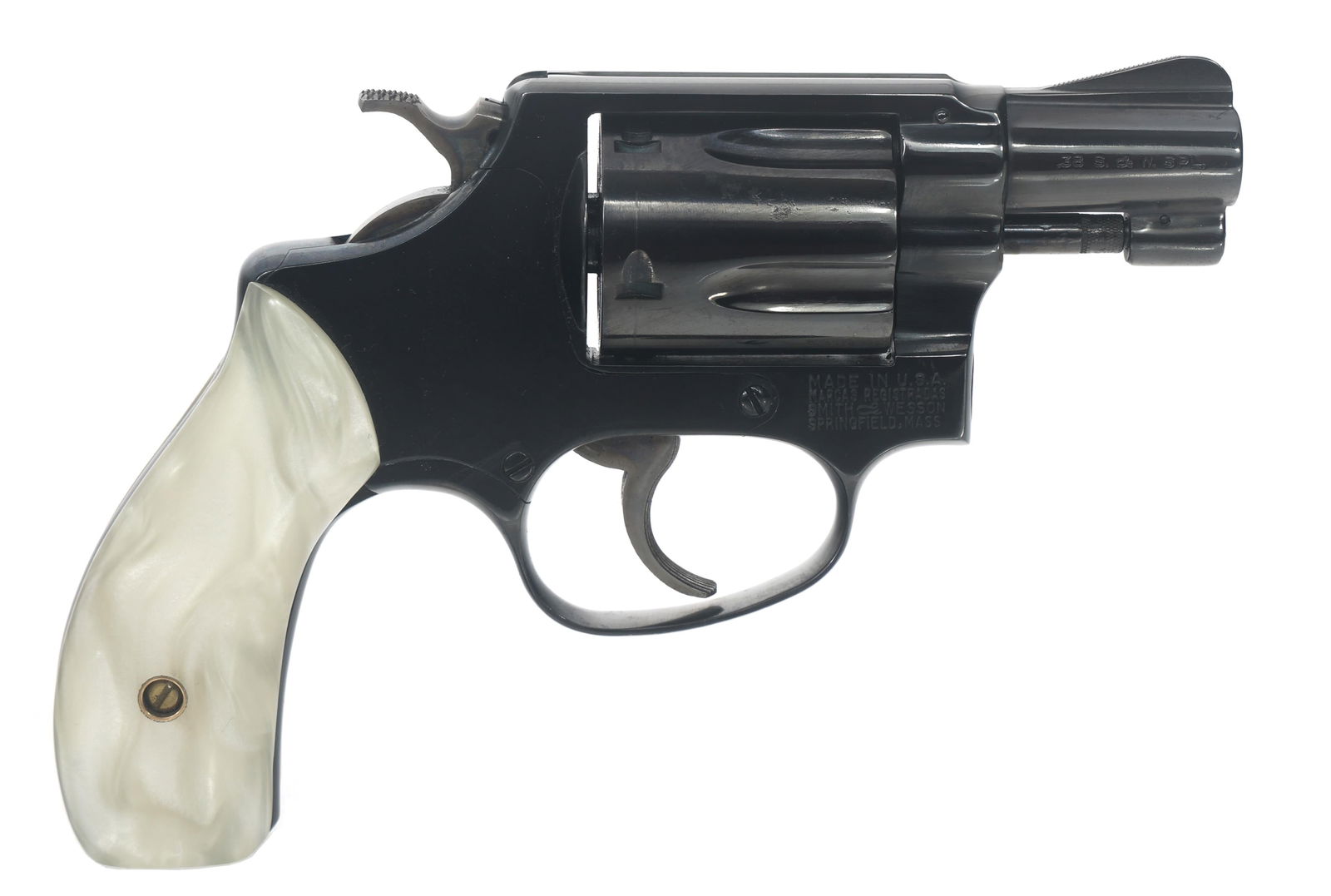 SMITH & WESSON MODEL 36 .38 SPL CALIBER REVOLVER (1 of 12)