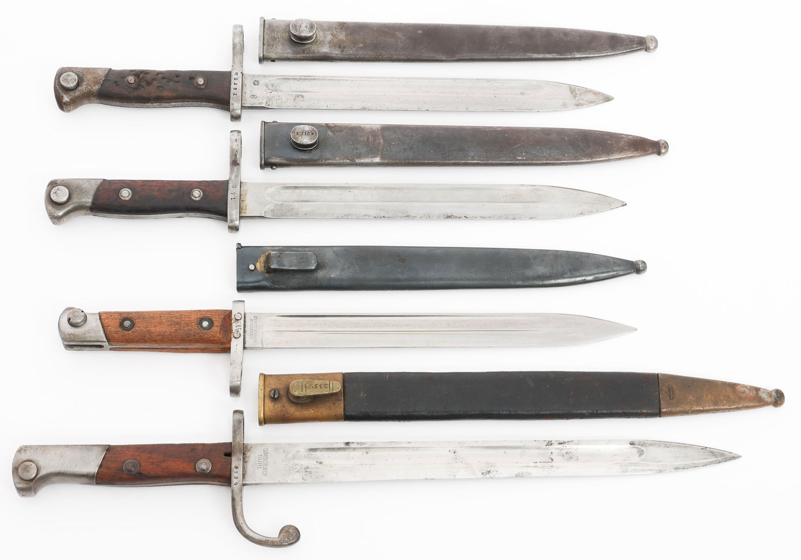 AUSTRIAN & GERMAN EXPORT M1895 & M1908 BAYONETS: AUSTRIAN & GERMAN EXPORT M1895 & M1908 BAYONETS Austrian and German Export M1895 and M1908 Bayonets. (1) Austrian M1895. Single edged, bright blade with fuller. Maker marked by Ernst Busch on the rica