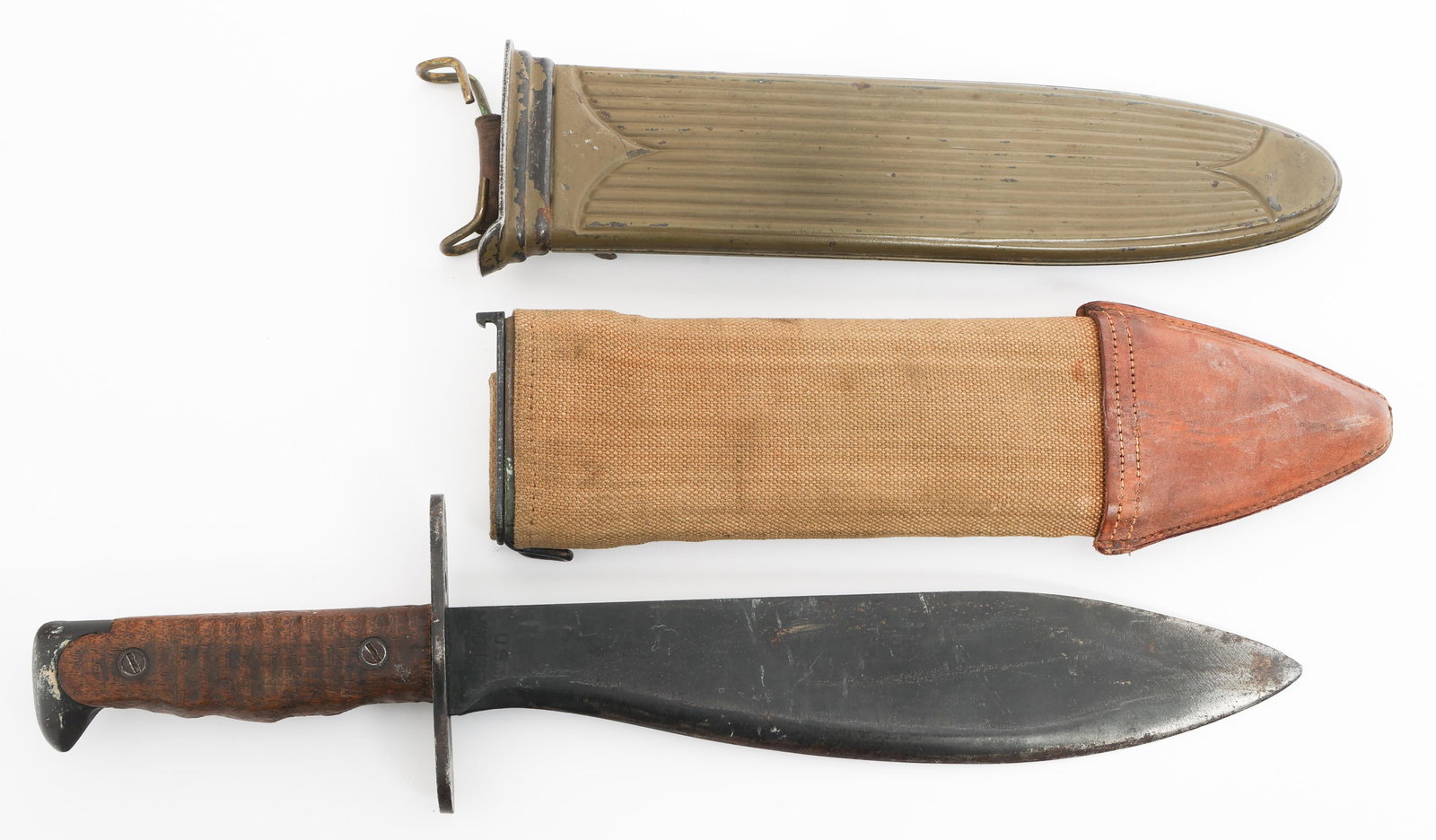 WWI US ARMY M1917 BOLO KNIFE by PLUMB: WWI US ARMY M1917 BOLO KNIFE by PLUMB WWI US Army M1917 Bolo Knife & Scabbard. Single edged, bolo blade. Maker marked by Plumb, dated 1918 and stamped US MOD 1917 CT. Steel hilt with wood grips. (1) C