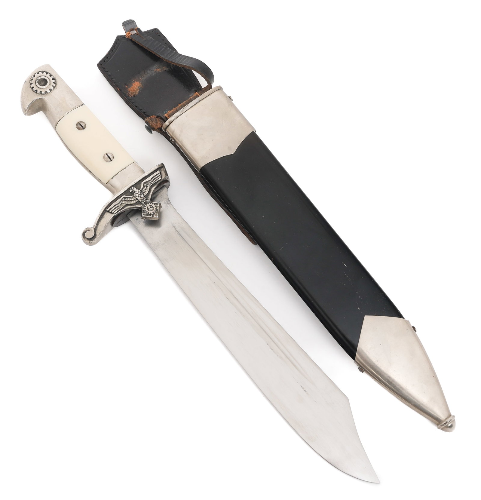 WWII GERMAN NUMBERED TENO EM DAGGER By EICKHORN: WWII GERMAN NUMBERED TENO EM DAGGER By EICKHORN WWII German Numbered TeNo Enlisted Dagger. Single edged blade with fuller. Maker mark of Carl Eickhorn and proof mark etched on the ricasso. Serial numb