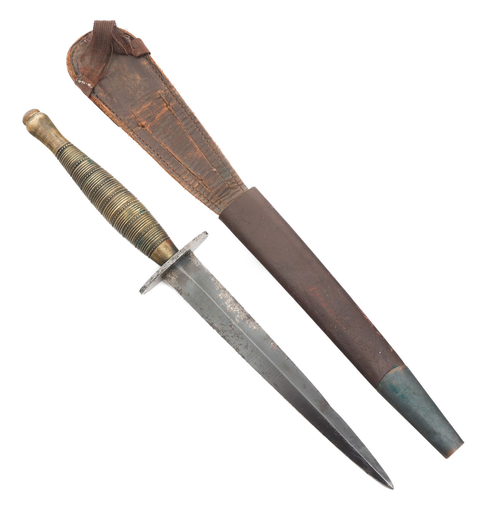 SECOND PATTERN FAIRBAIRN SYKES FIGHTING KNIFE: SECOND PATTERN FAIRBAIRN SYKES FIGHTING KNIFE Second Pattern Fairbairn Sykes Fighting Knife. Double edged, blued blade. 2" steel oval crossguard. Brass ribbed and roped pattern handle with broad arrow