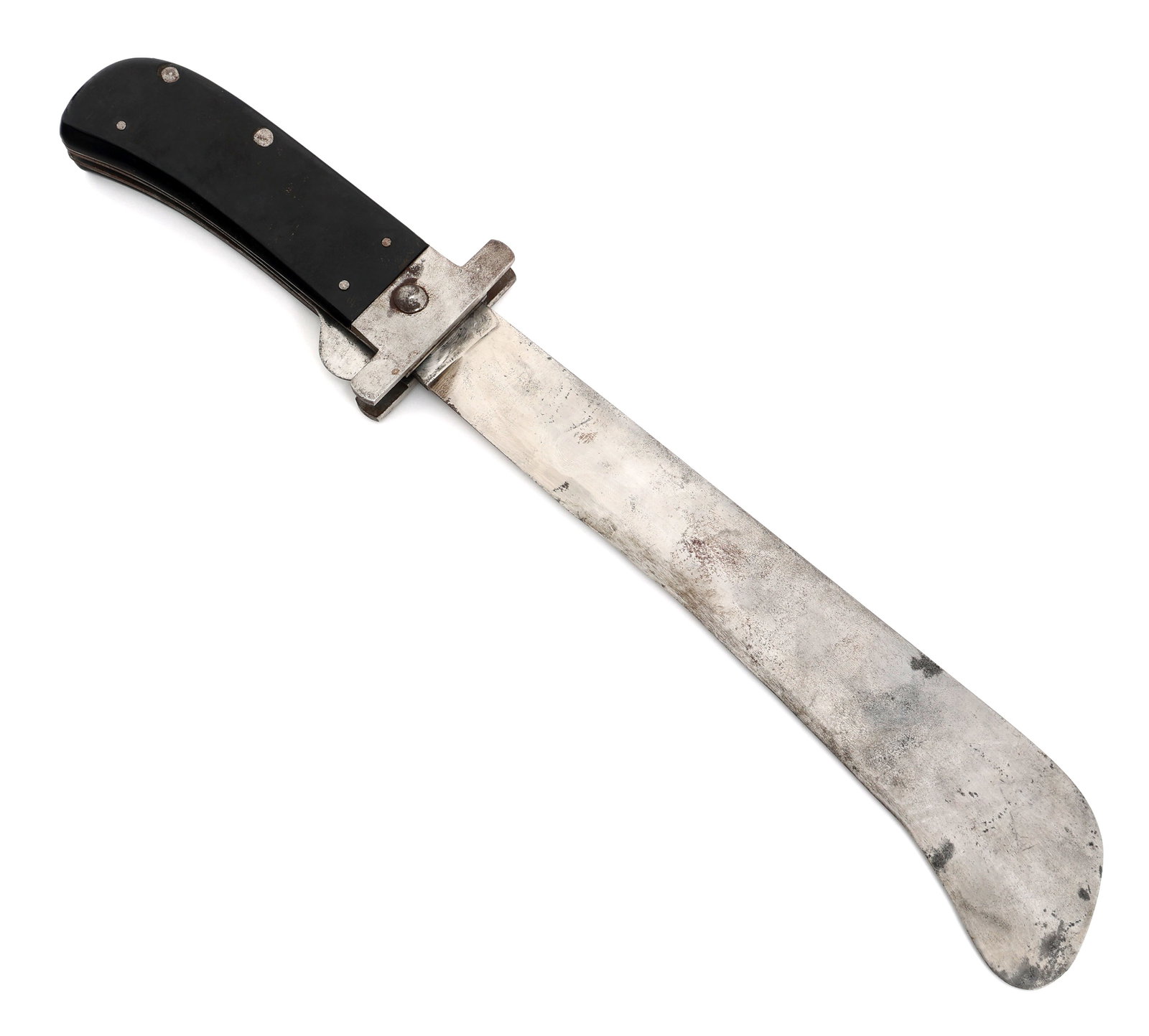 WWII USAAF AIRMAN FOLDING SURVIVAL MACHETE: WWII USAAF AIRMAN FOLDING SURVIVAL MACHETE WWII USAAF Airman Folding Survival Machete. Single edged, machete blade. Maker marked by Camillus near the spine. Composite grips. Blade cover is missing. Bl