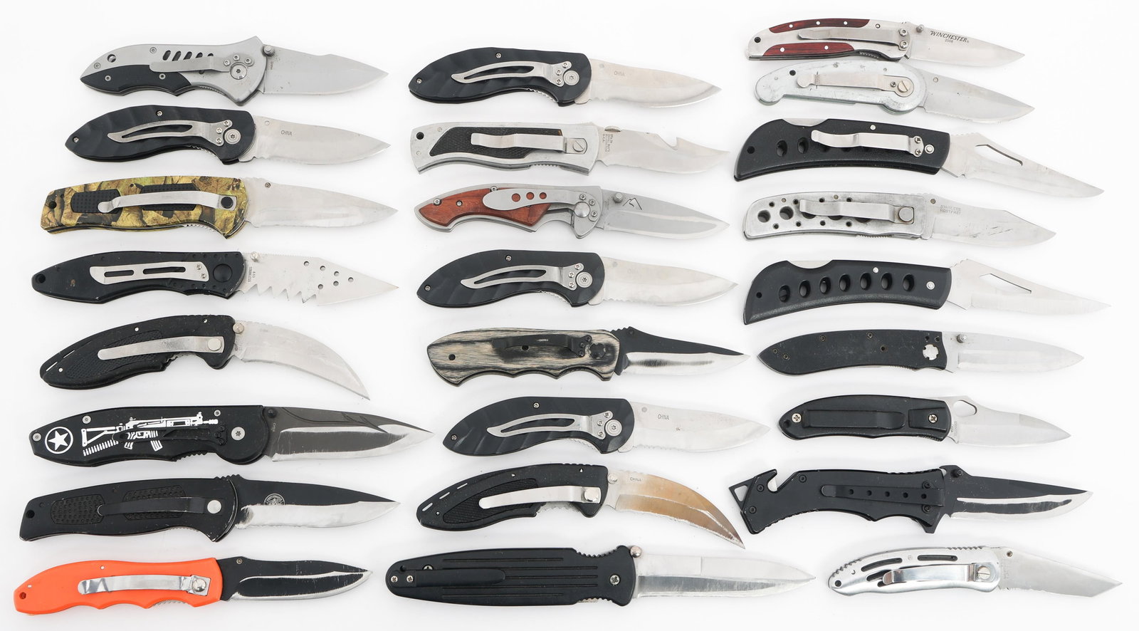 FOLDING POCKET KNIVES - FROST, S&W, WINCHESTER: FOLDING POCKET KNIVES - FROST, S&W, WINCHESTER Folding Pocket Knives. Makers include Frost, Smith & Wesson, Flying Falcon, Maxam, Winchester, Ozark Trail and more. Blade Length: 2 3/4" to 4 1/4"