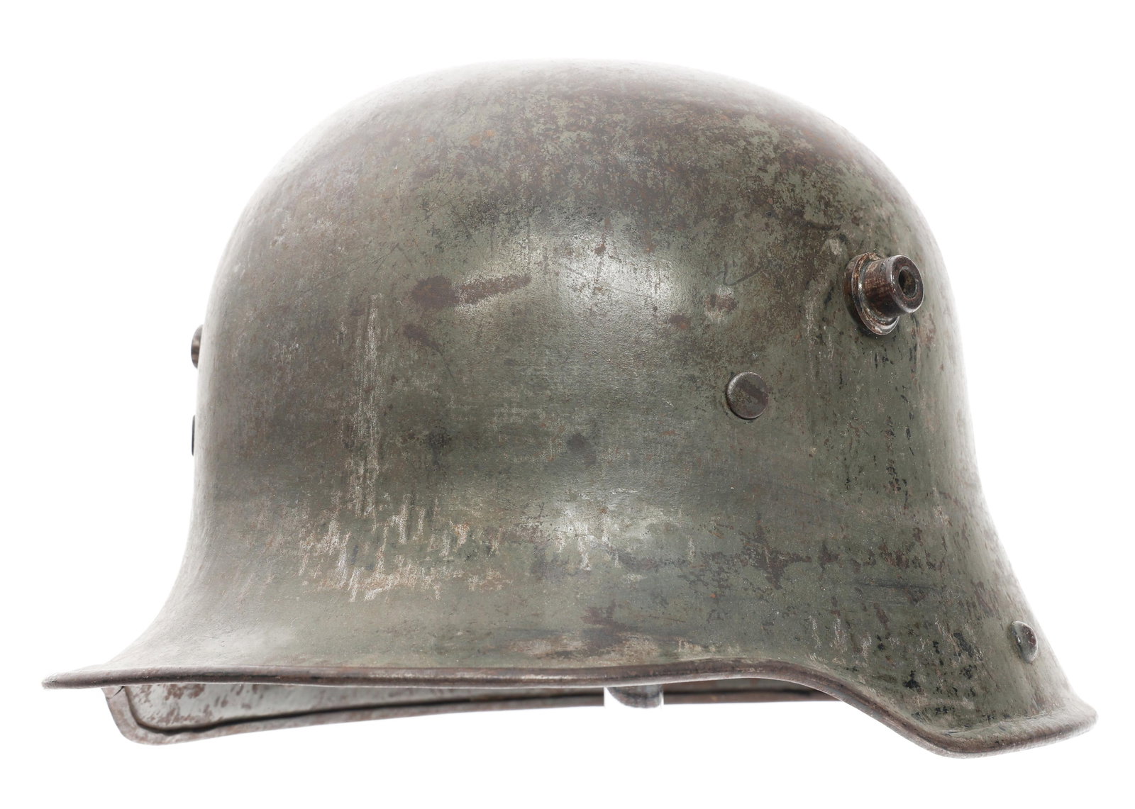 WWI IMPERIAL GERMAN M17 COMBAT HELMET: WWI IMPERIAL GERMAN M17 COMBAT HELMET WWI Imperial German M17 Combat Helmet. Grey painted outer shell. Maker marked by BF64. Lot number BW293 stamped in the dome. Steel band with padded leather liner.