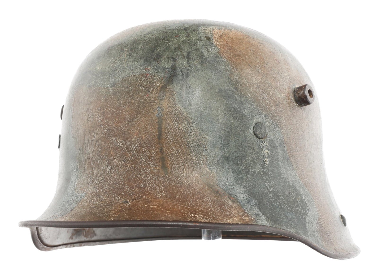 WWI IMPERIAL GERMAN M16 CAMOUFLAGE COMBAT HELMET: WWI IMPERIAL GERMAN M16 CAMOUFLAGE COMBAT HELMET WWI Imperial German M16 Camouflage Combat Helmet. Hand painted camouflage outer shell. Maker marked by TJ66. Leather band and chinstrap. Padded leather