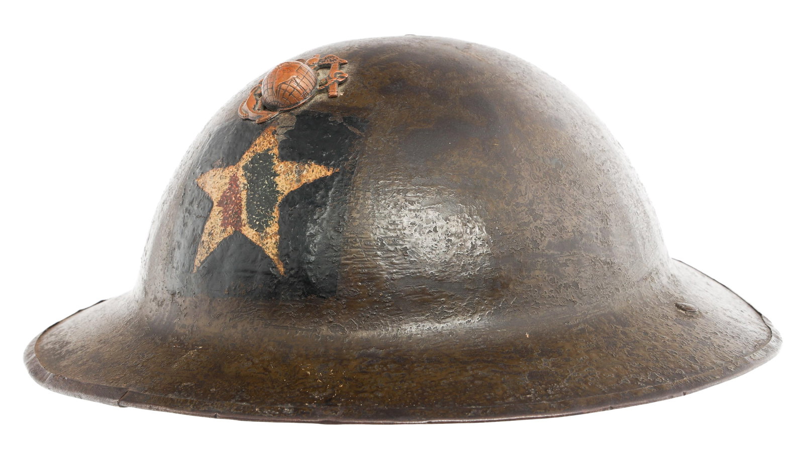 WWI USMC 2nd DIV HQ 5th MARINE REGIMENT MKI HELMET: WWI USMC 2nd DIV HQ 5th MARINE REGIMENT MKI HELMET WWI US Marine Corps 2nd Division, Headquarters, 5th Marine Regiment MkI Combat Helmet Shell. Hand painted, frontal unit insignia. Screwback EGA pin w