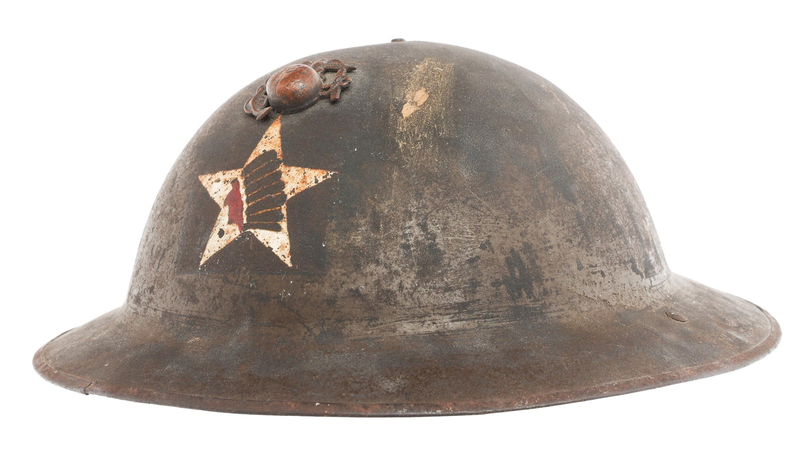 WWI USMC 2nd DIV HQ 5th MARINE REGIMENT MKI HELMET: WWI USMC 2nd DIV HQ 5th MARINE REGIMENT MKI HELMET WWI US Marine Corps 2nd Division, Headquarters, 5th Marine Regiment MkI Combat Helmet Shell. Hand painted, frontal unit insignia. Screwback EGA pin w