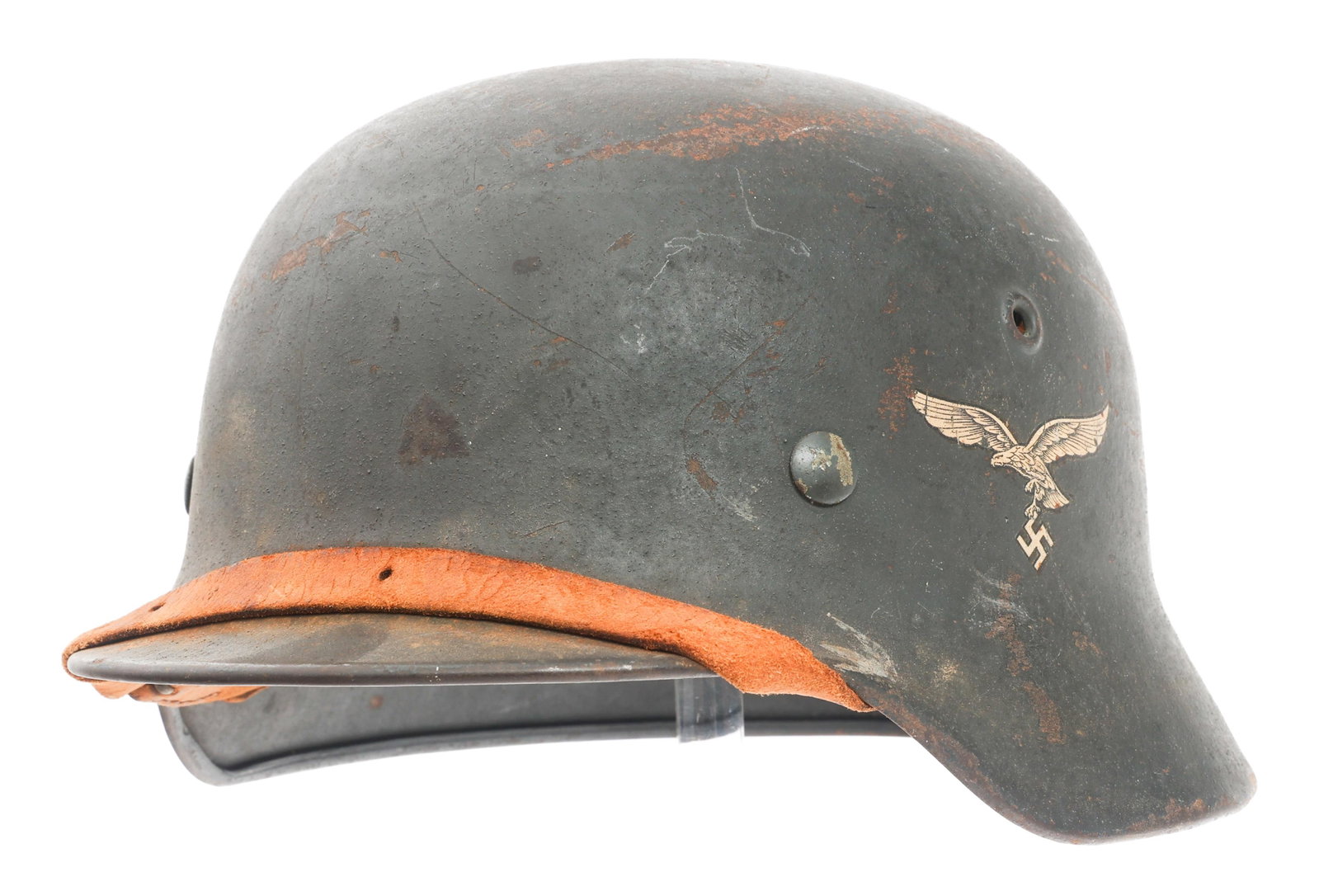 WWII GERMAN LUFTWAFFE SD M40 COMBAT HELMET (1 of 15)