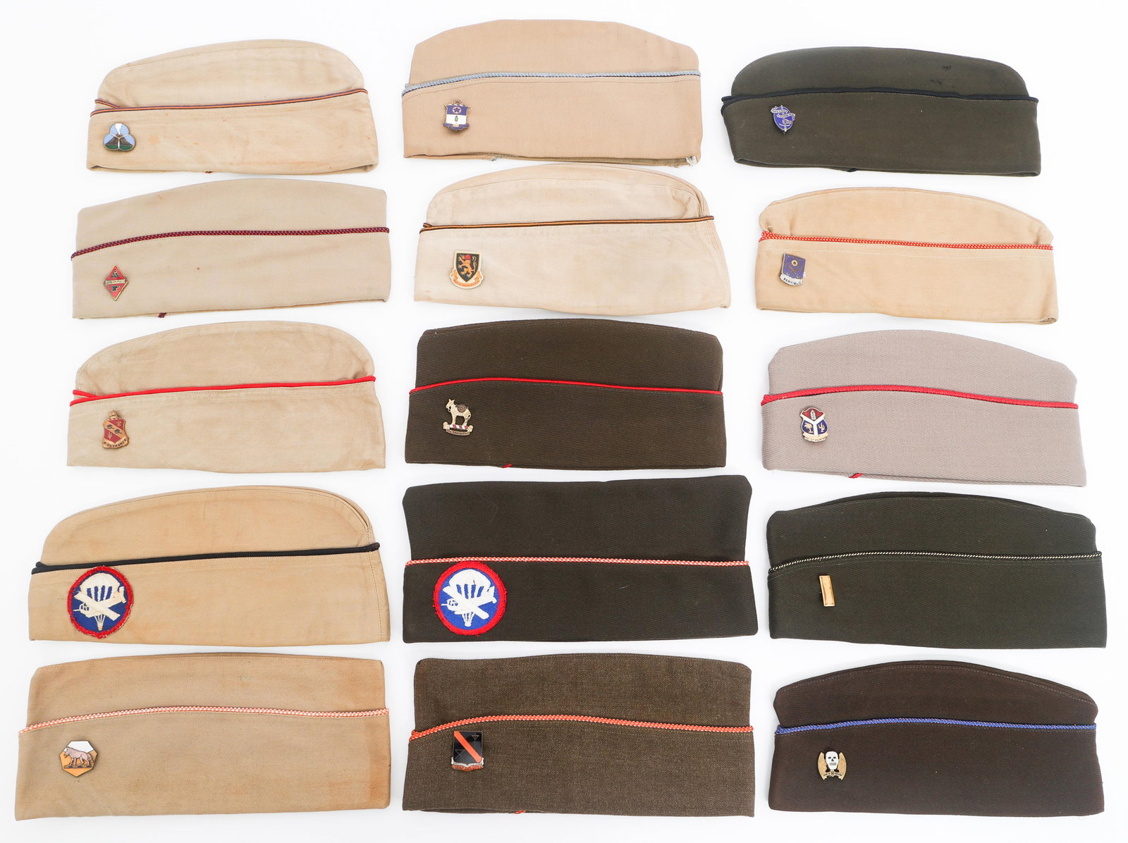 WWII US ARMY OFFICER & ENLISTED OVERSEAS CAPS (1 of 17)