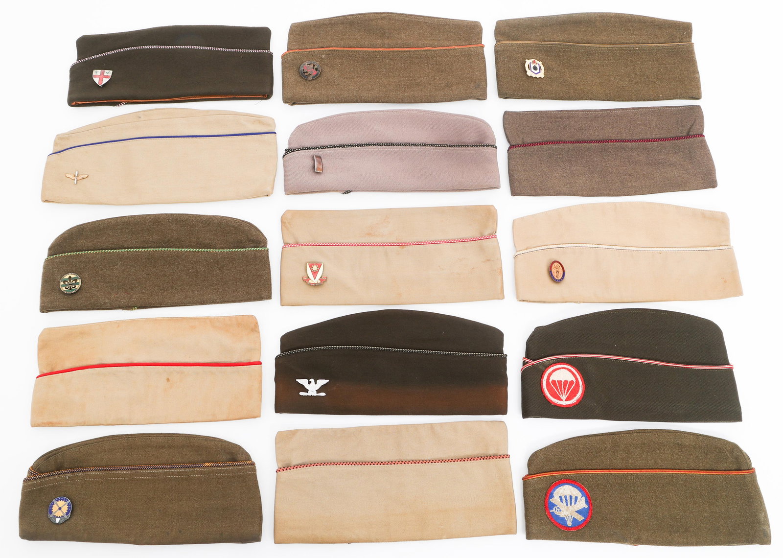 WWII US ARMY OFFICER & ENLISTED OVERSEAS CAPS (1 of 18)