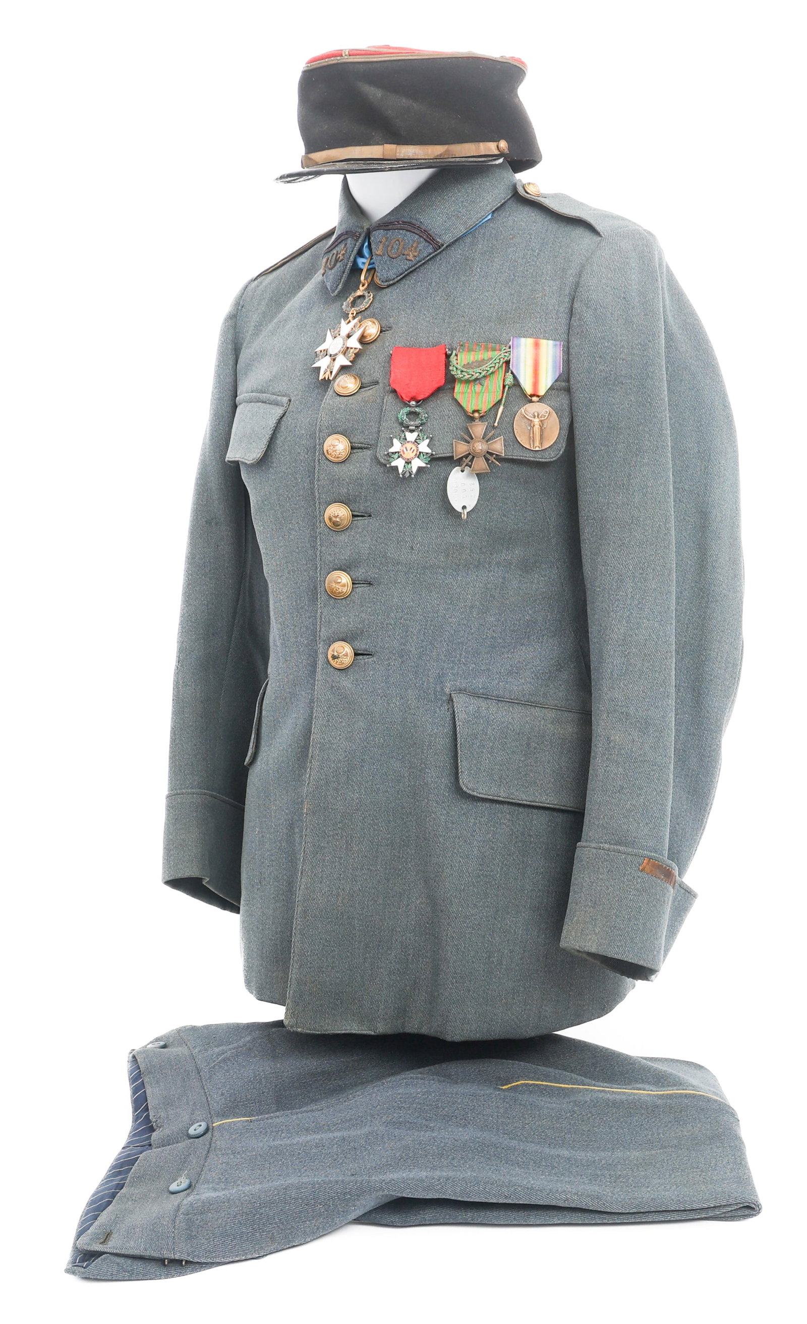 WWI FRENCH ARMY INFANTRY OFFICER UNIFORM & MEDALS (1 of 19)