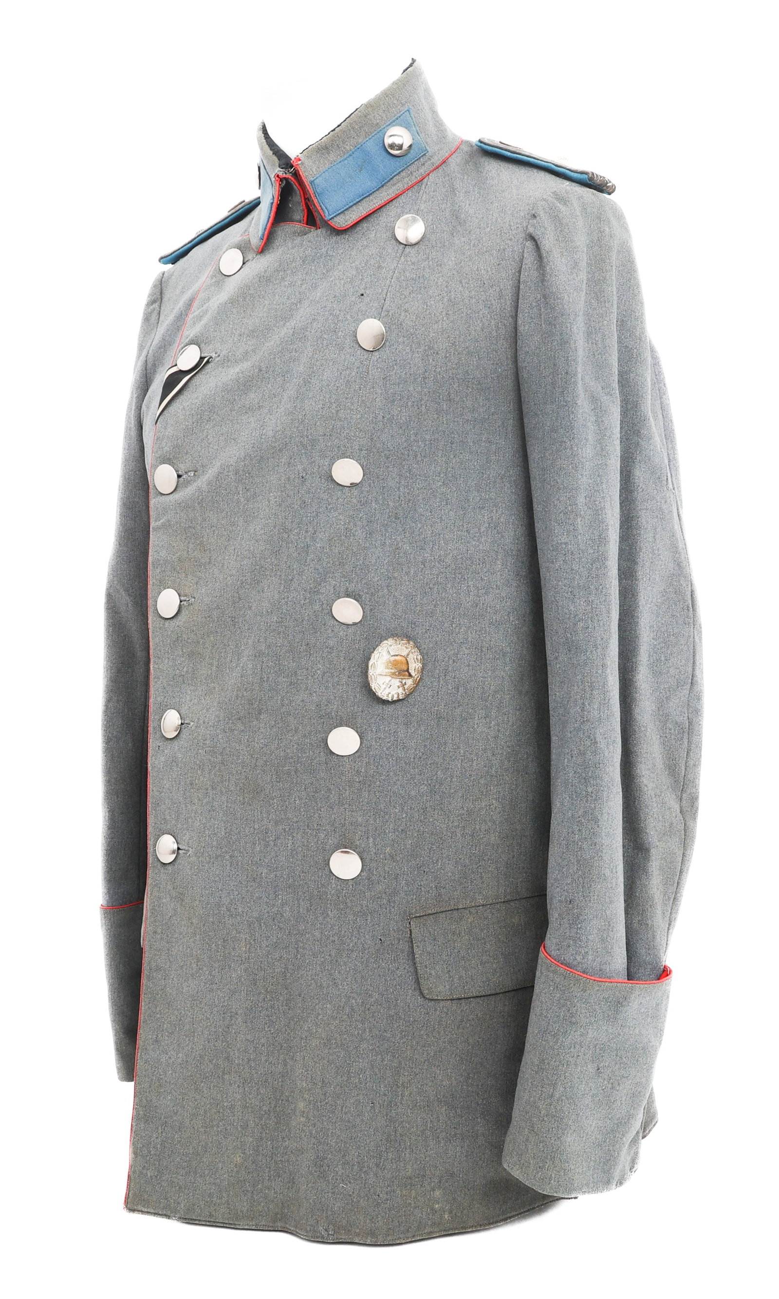 WWI IMPERIAL GERMAN OFFICER LITEWKA DRESS TUNIC: WWI IMPERIAL GERMAN OFFICER LITEWKA DRESS TUNIC WWI Imperial German Officer M1915 Litewka Tunic. Private purchase, light gray fine wool with red piping and two straight waist pockets with flaps. Doubl