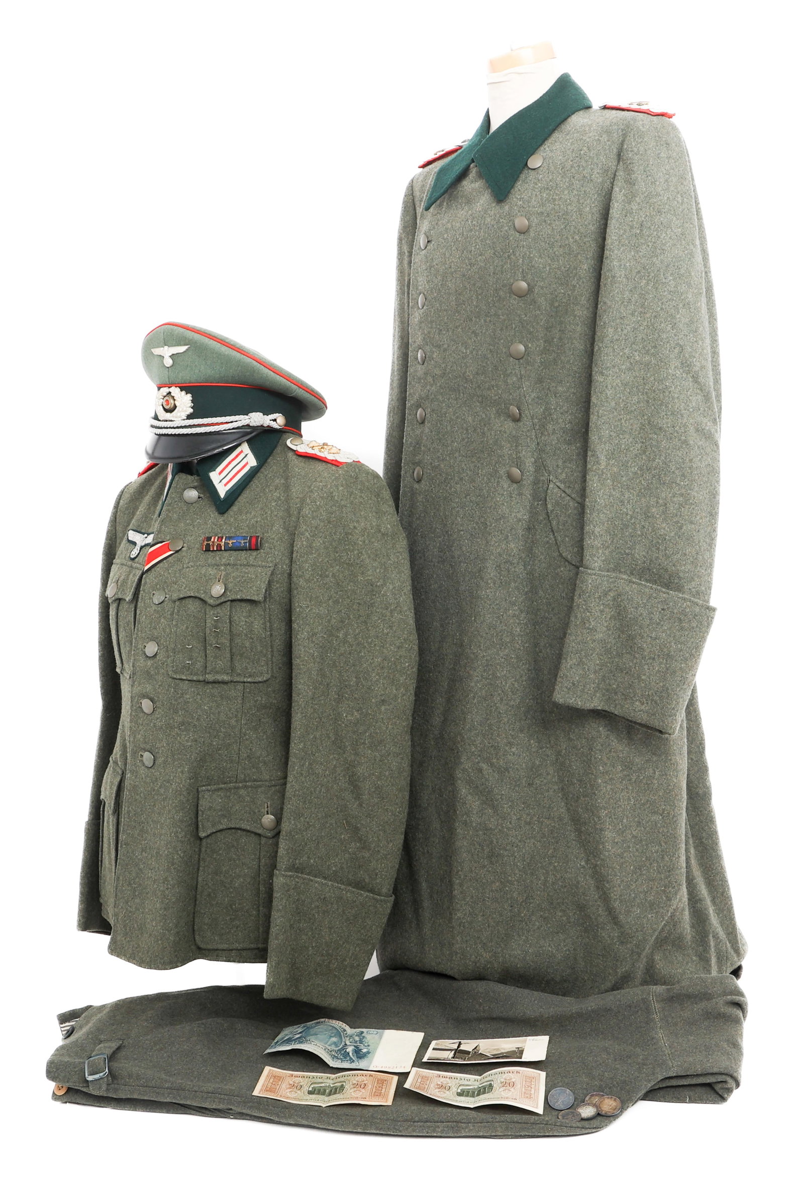 WWII GERMAN ORDNANCE OFFICER DRESS UNIFORM: WWII GERMAN ORDNANCE OFFICER DRESS UNIFORM WWII German Army Ordnance Hauptmann Officer Dress Uniform. (1) Officer tunic, four pockets Feldgrau wool construction with green collar and artillery / Ordna
