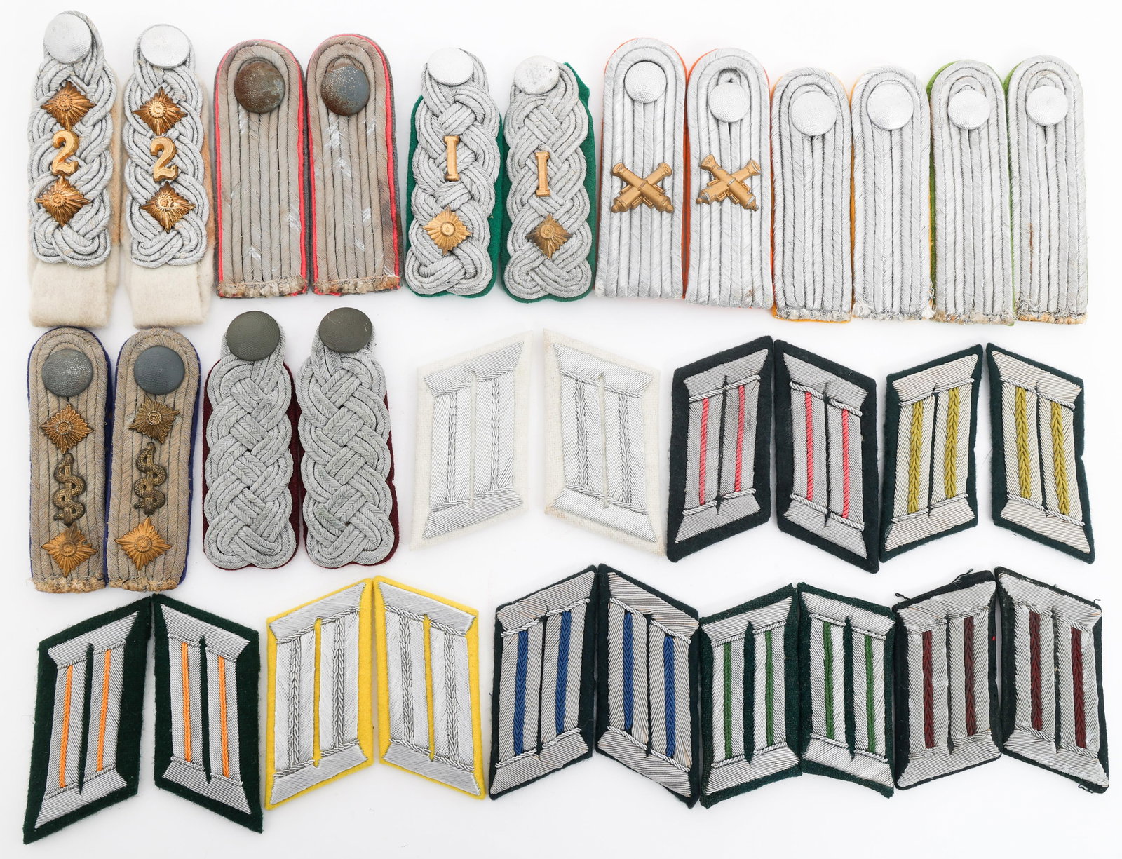 WWII GERMAN OFFICER SHOULDER BOARDS & COLLAR TABS: WWII GERMAN OFFICER SHOULDER BOARDS & COLLAR TABS WWII German Officer Shoulder Boards & Collar Tabs. Ranks and services include Medical Captain, Ordnance Lieutenant, Signals Lieutenant, Jagers Lieuten