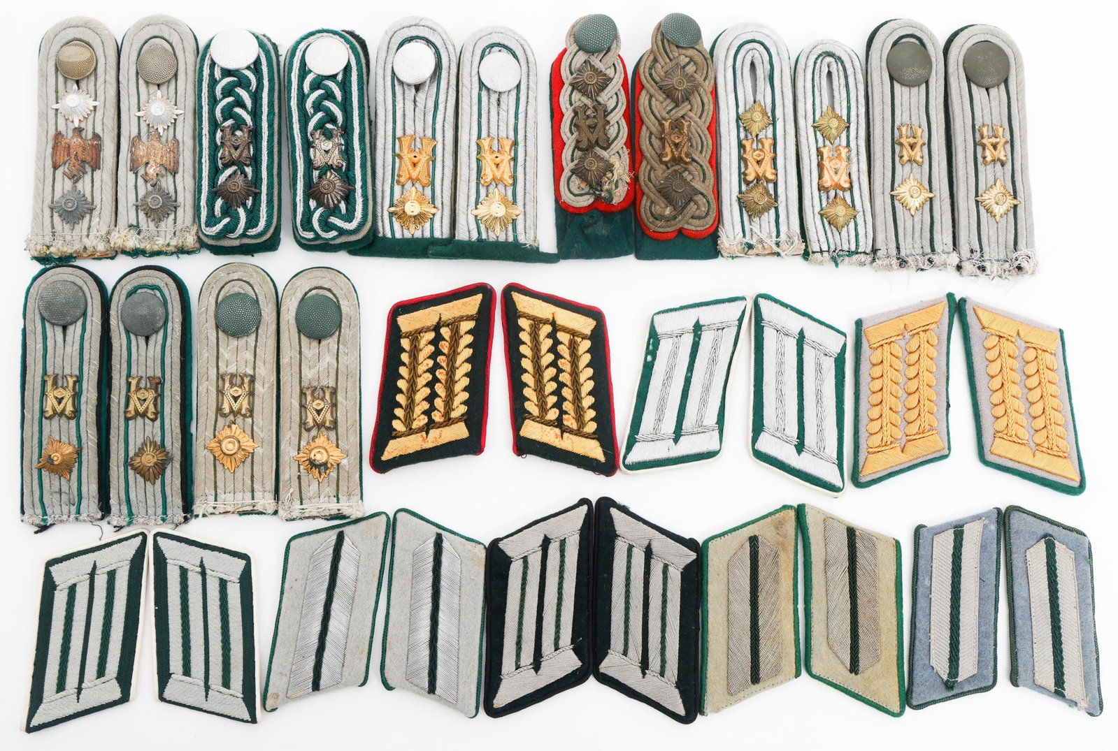 WWII GERMAN OFFICER SHOULDER BOARDS & COLLAR TABS: WWII GERMAN OFFICER SHOULDER BOARDS & COLLAR TABS WWII German Officer Officials Shoulder Boards and Collar Tabs. Ranks and services include Wehrmachbremte Armed Forces Grade Obersts, Captains, Oberleu