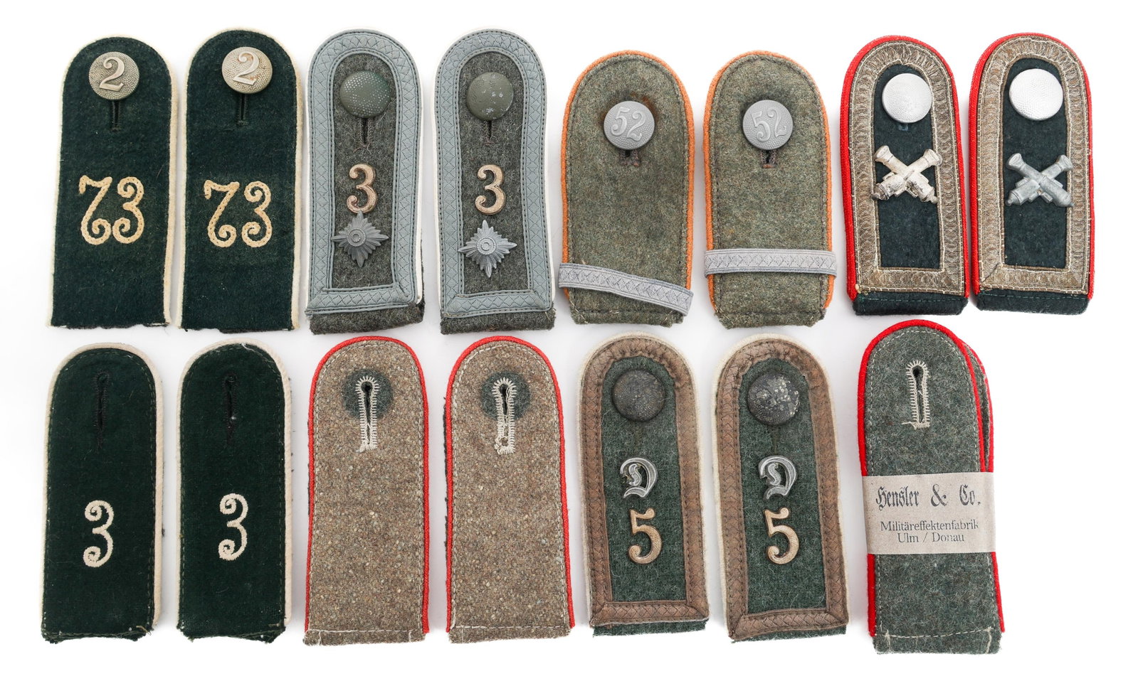 WWII GERMAN HEER SHOULDER BOARD SETS: WWII GERMAN HEER SHOULDER BOARD SETS WWII German Officers NCO and Enlisted Shoulder Boards. Ranks and services include Division Head Quarters Infantry Unteroffizer, Infantry Feldwebel, Artillery Enlis