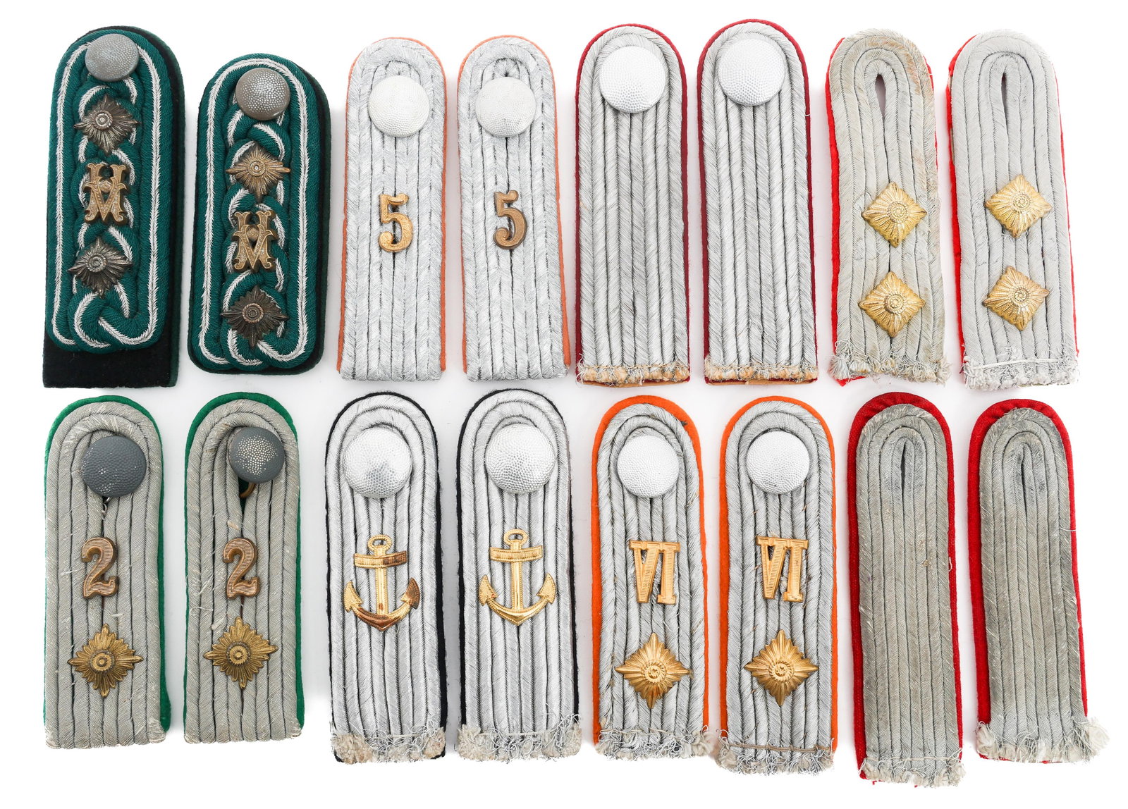 WWII GERMAN HEER OFFICER SHOULDER BOARD SETS (1 of 10)