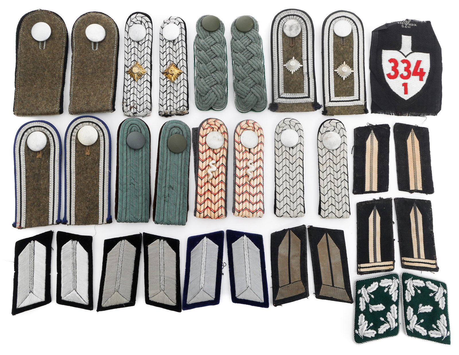 WWII GERMAN EM & OFFICER SHOUDLER BOARDS & TABS: WWII GERMAN EM & OFFICER SHOUDLER BOARDS & TABS WWII German Enlisted Man & Officer Shoulder Boards and Collar Tabs.15 Matching pairs of Enlisted Man & Officer, including RAD, Medical, Pioneer, Forestr