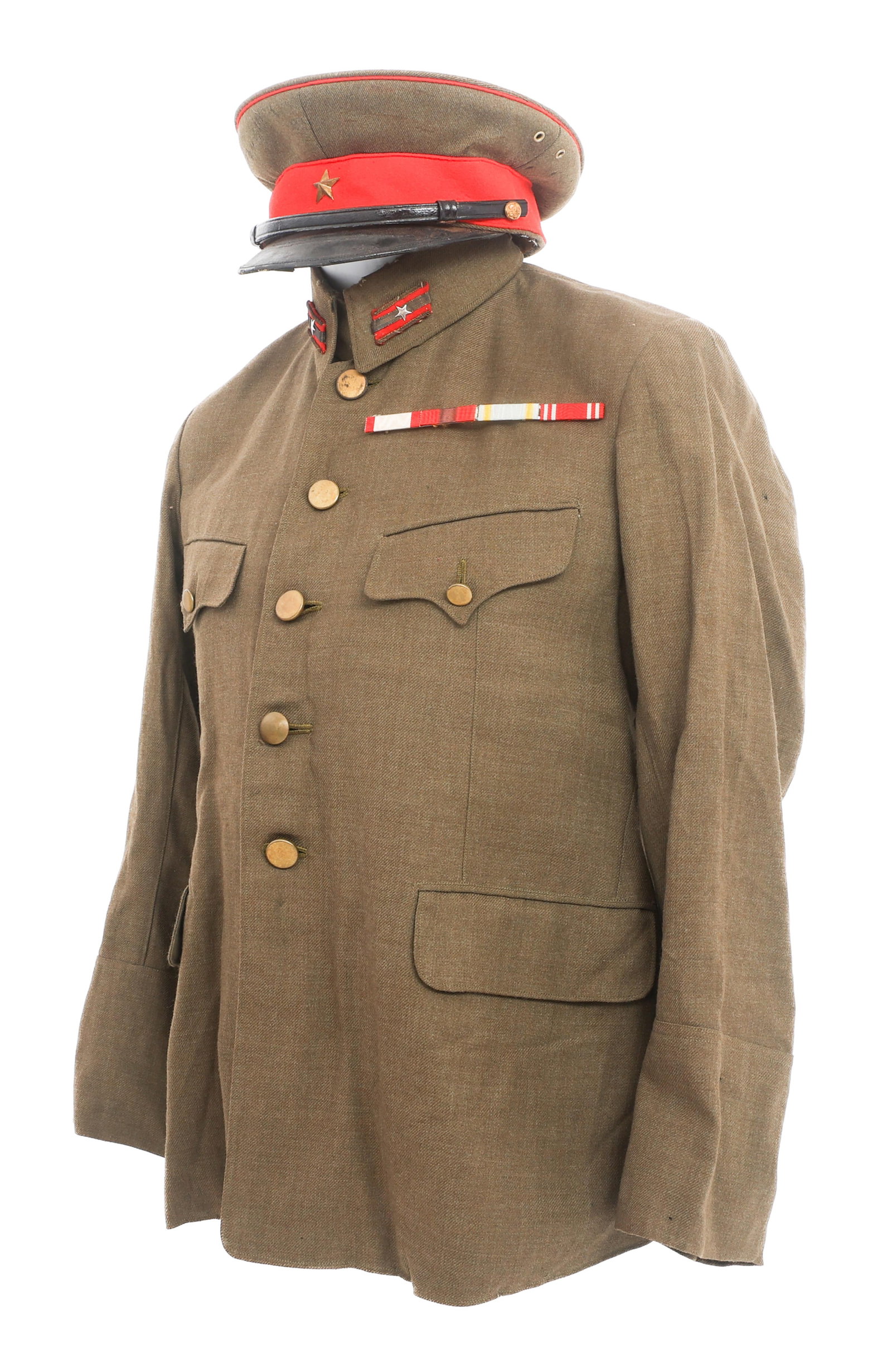 IMPERIAL JAPANESE 2nd LIEUTENANT VISOR CAP & TUNIC: IMPERIAL JAPANESE 2nd LIEUTENANT VISOR CAP & TUNIC Imperial Japanese 2nd Lieutenant Winter Visor Cap and Tunic. (1) Visor Cap. Gabardine with felt band and frontal IJA star. Leather chinstrap, visor a