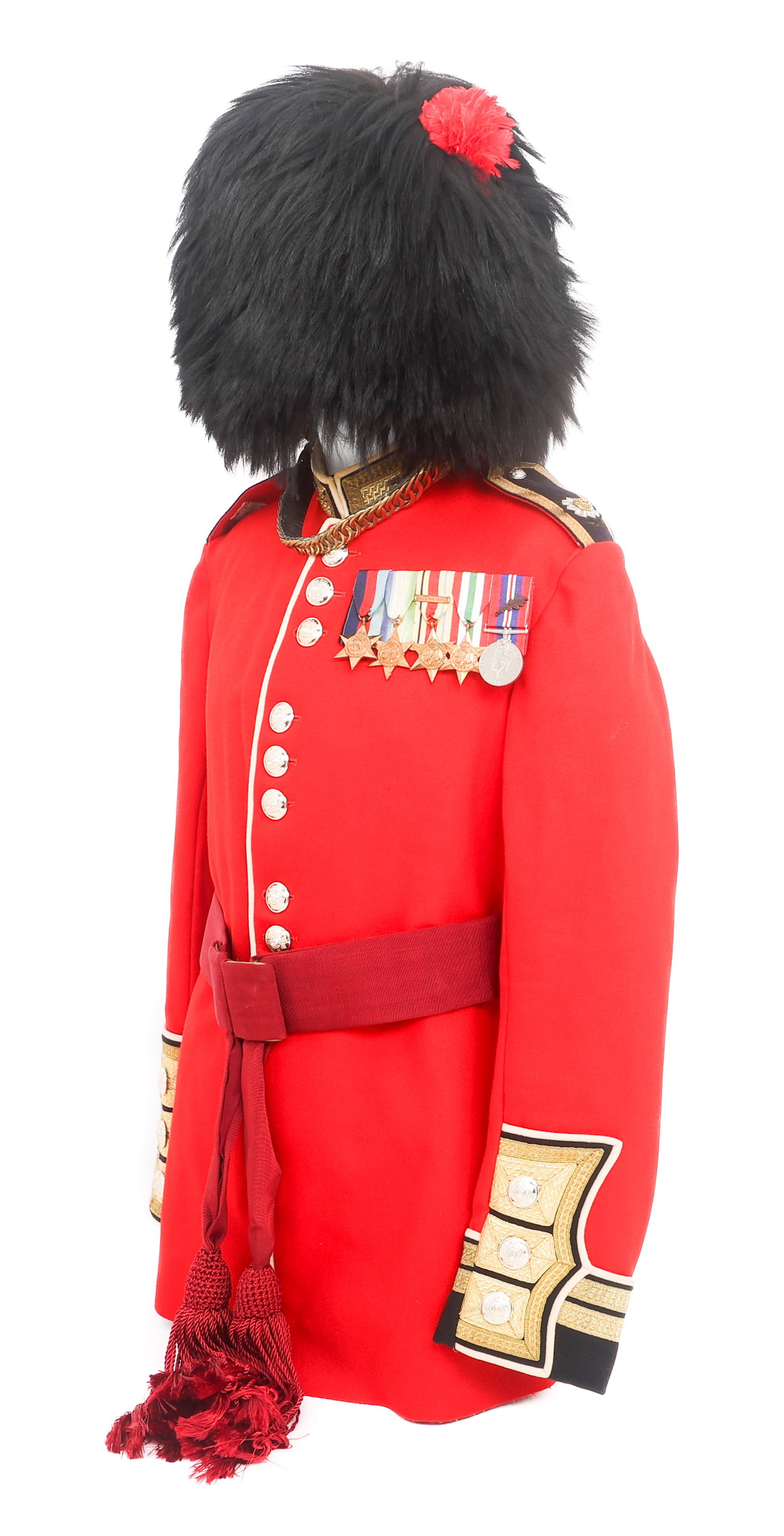 WWII BRITISH COLDSTREAM GUARDS TUNIC, BEARSKIN CAP (1 of 20)